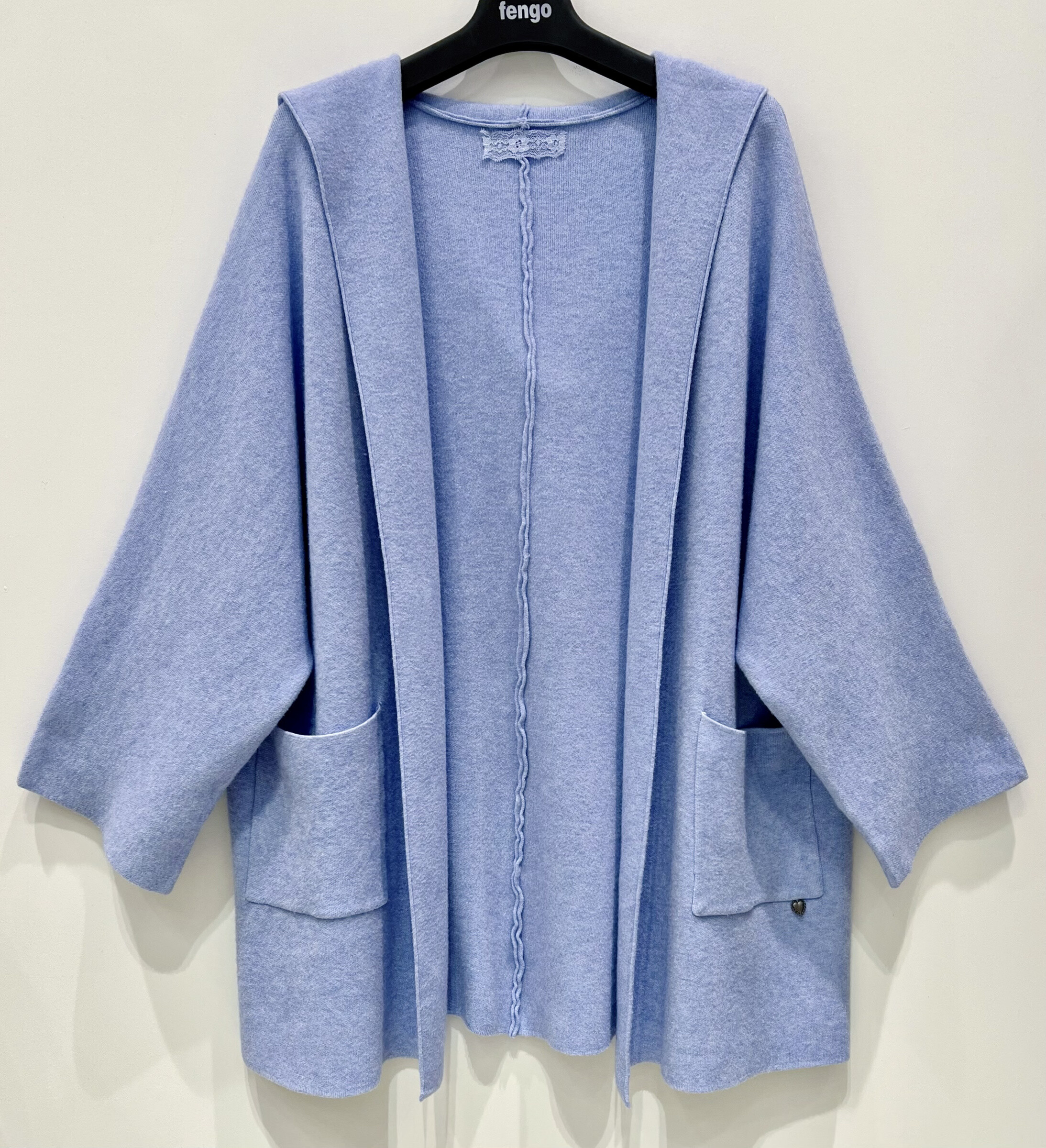 Großhändler Fengo by Pretty Collection - „Kimono“-Jacke mit Kapuze und weiten 7/8-Ärmeln