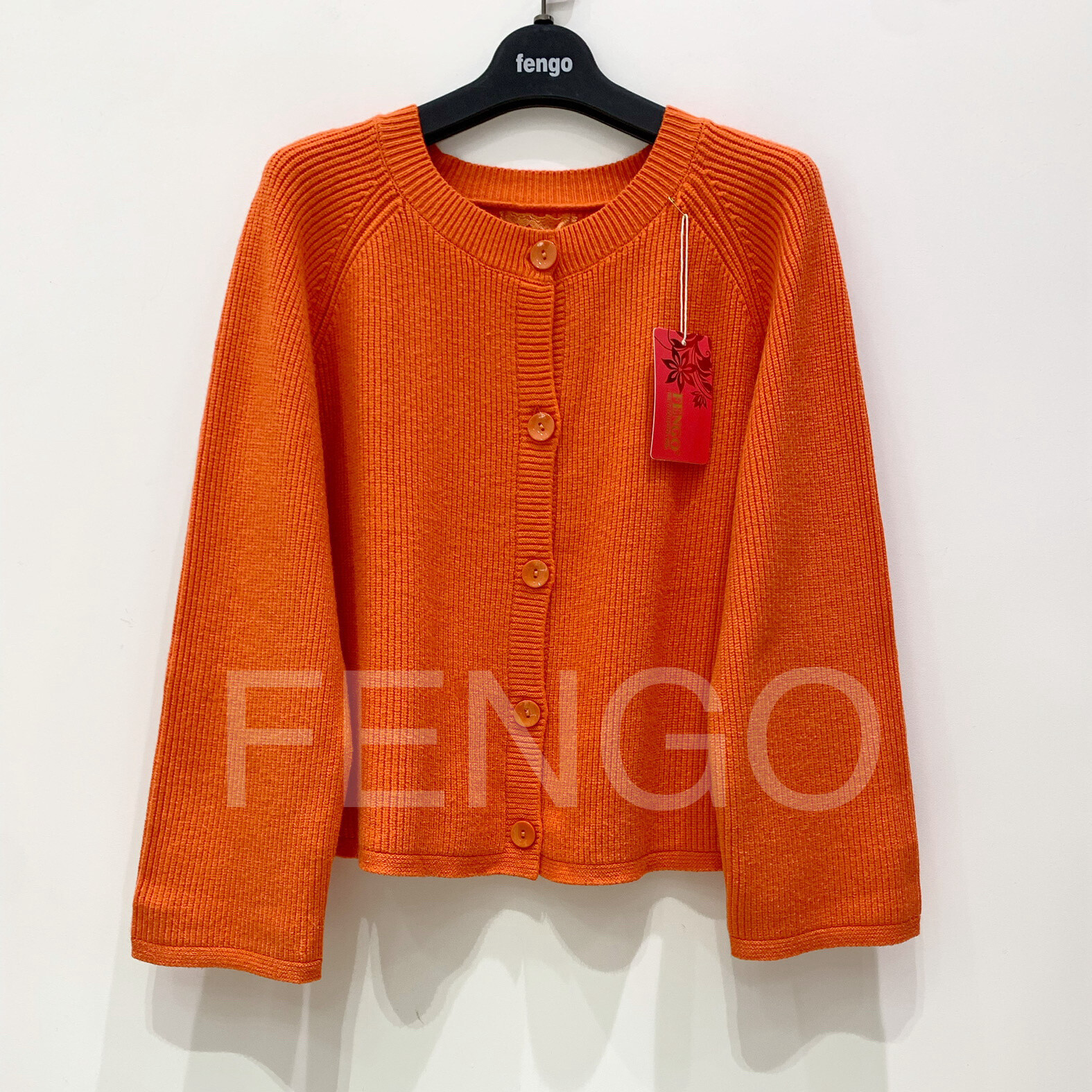 Grossista Fengo by Pretty Collection - Gilet a maglia con bottoni e maniche lunghe e dritte