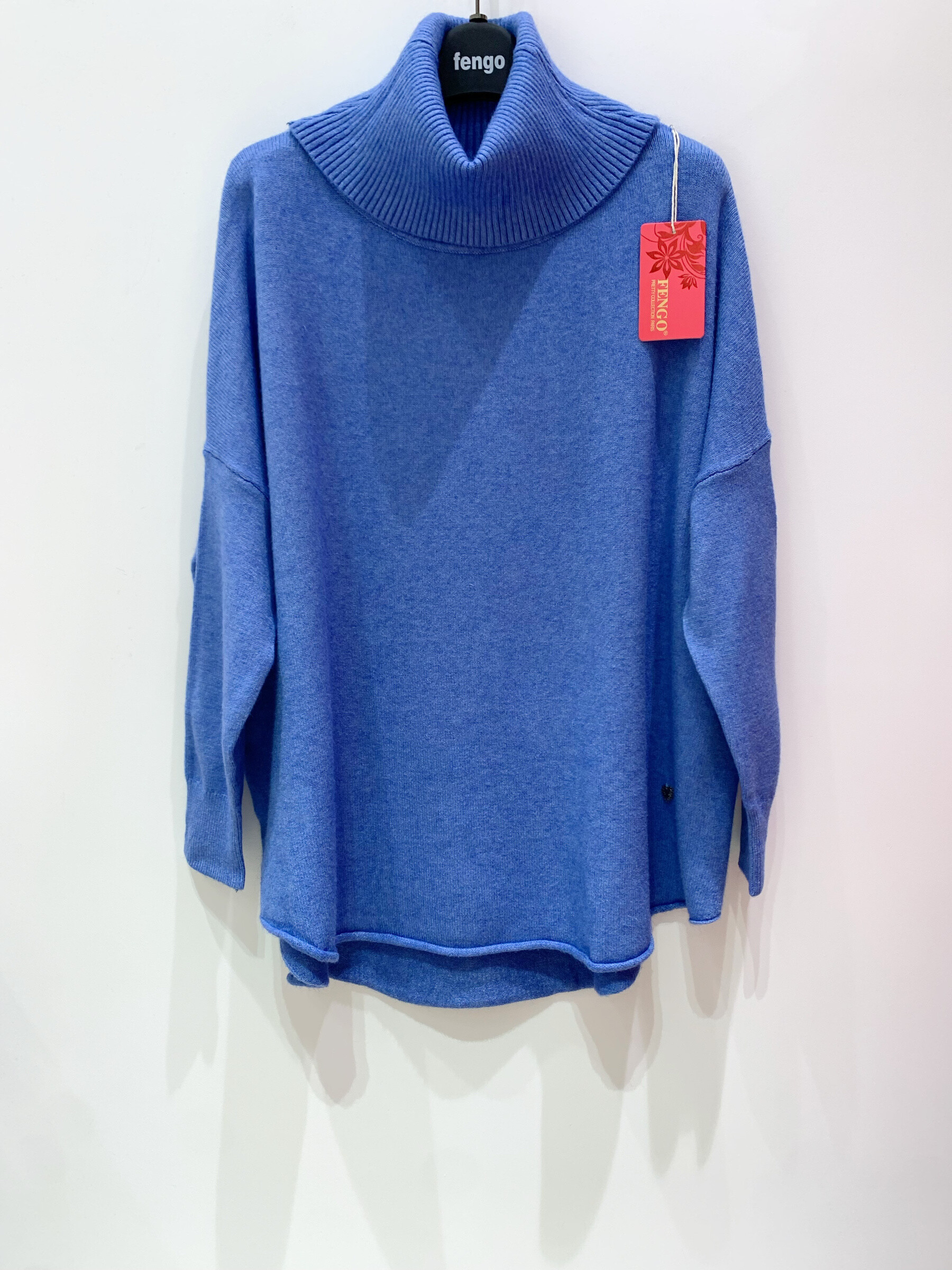 Grossiste Fengo by Pretty Collection - Pull col roulé large, avec bas arrondi