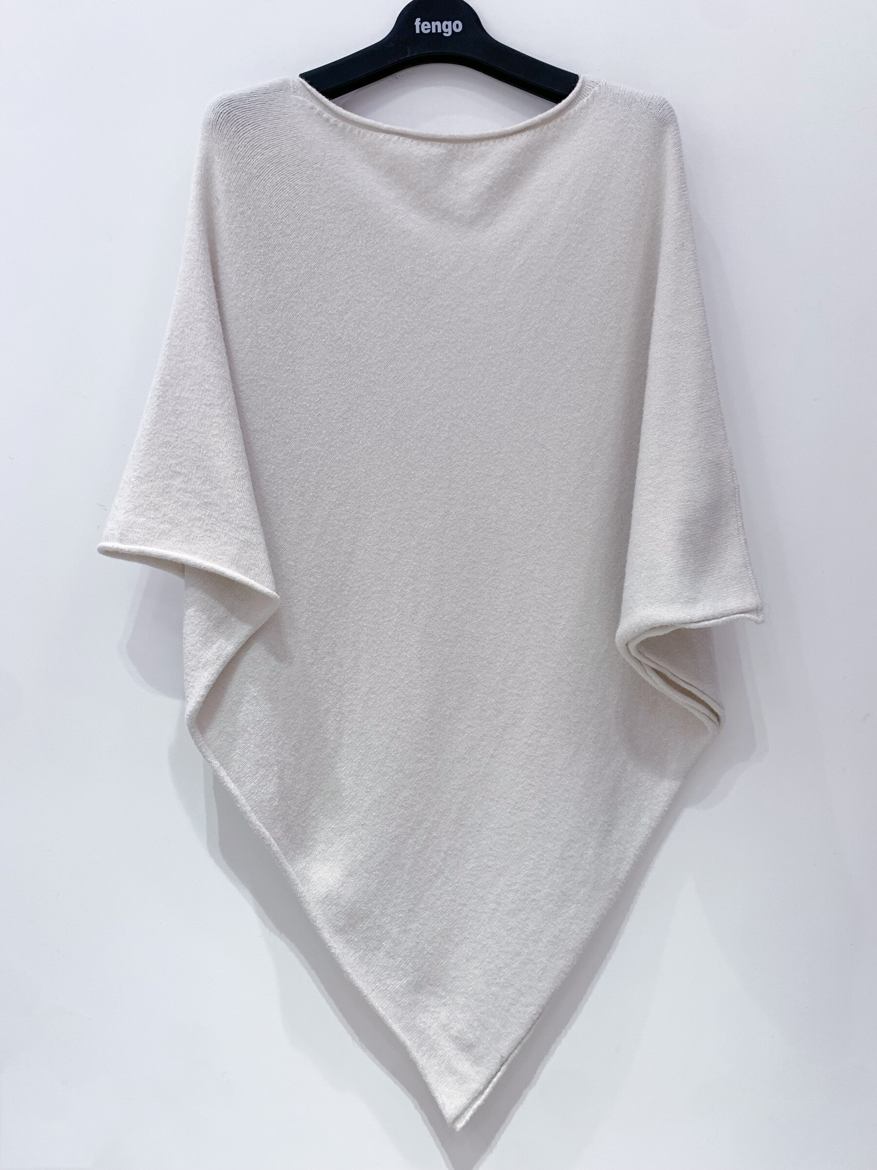 Mayorista Fengo by Pretty Collection - Poncho simple y tubular, punto V