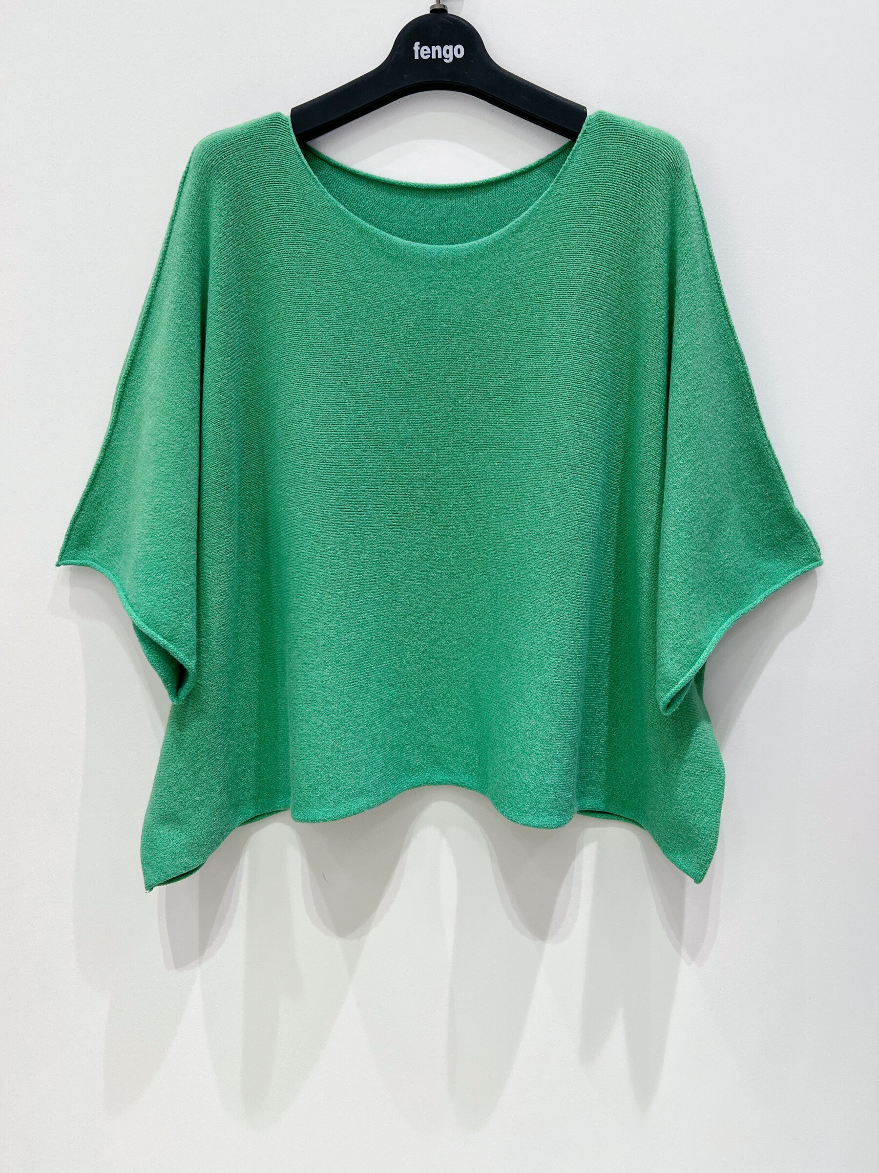 Grossiste Fengo by Pretty Collection - Pull large 3D, col rond et manches courtes