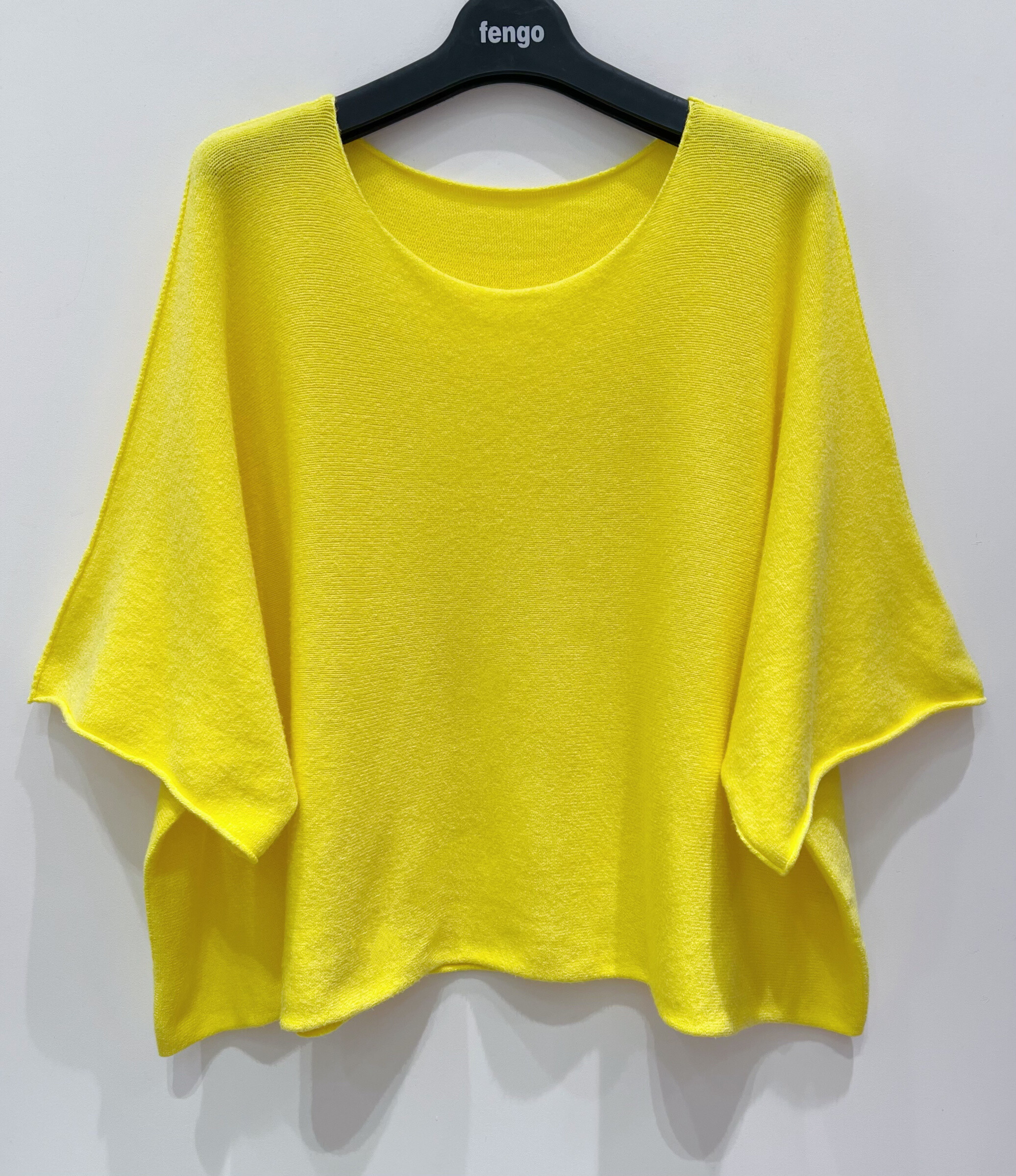 Grossista Fengo by Pretty Collection - Maglione largo 3D, girocollo e maniche corte