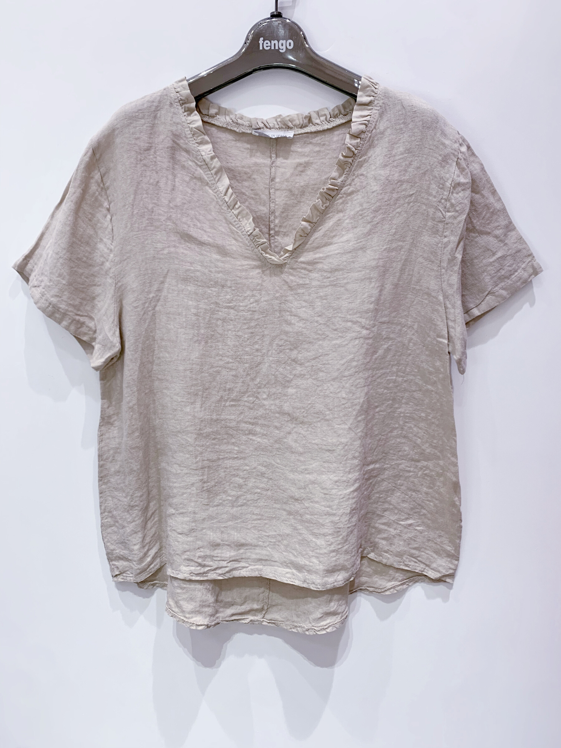 Großhändler Fengo by Pretty Collection - Basic V-Ausschnitt T-Shirt mit Rüschen, kurzen Ärmeln, aus 100% Leinen