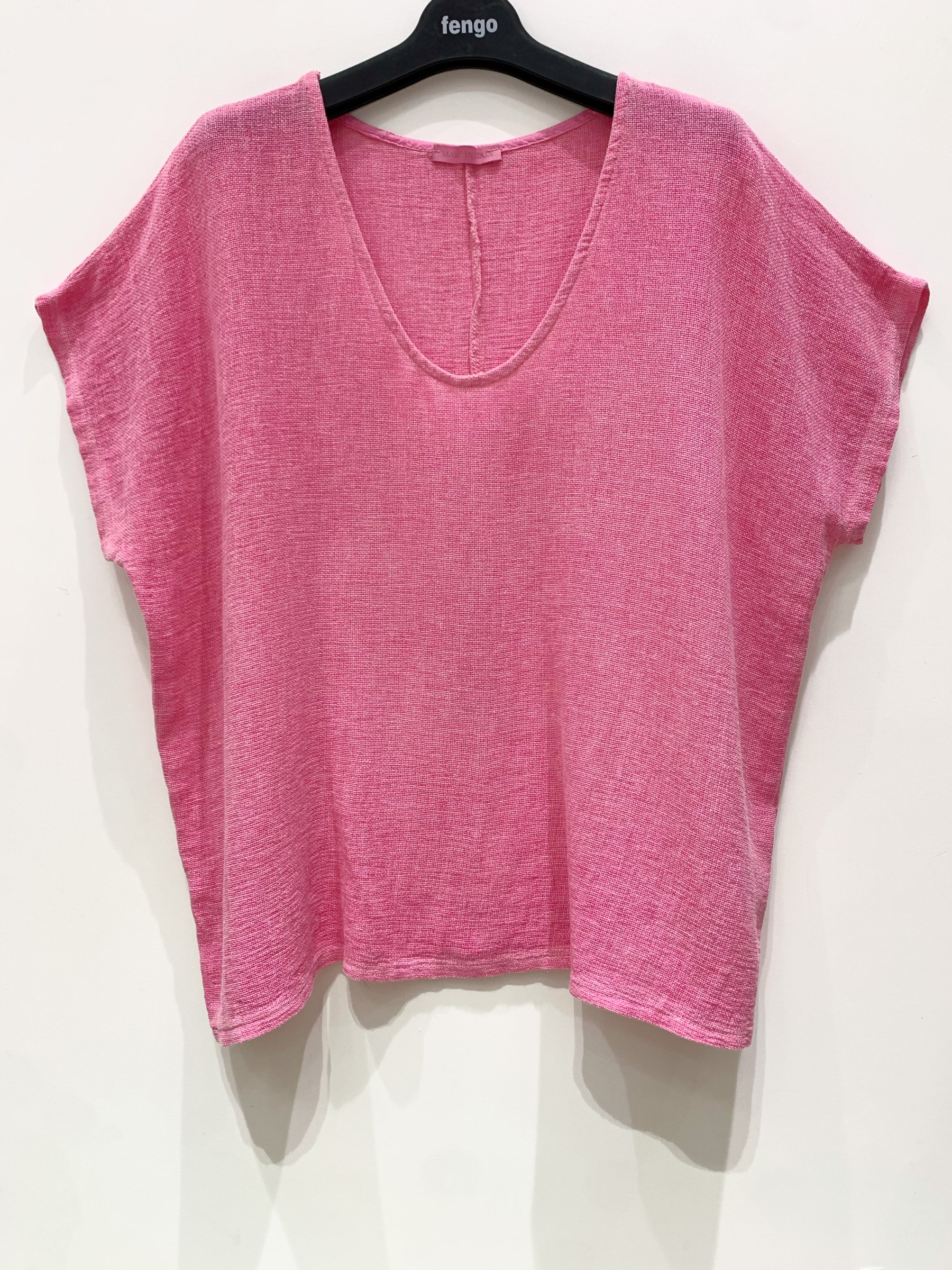Wholesaler Fengo by Pretty Collection - Lightweight V-neck short-sleeve top in a linen/cotton blend