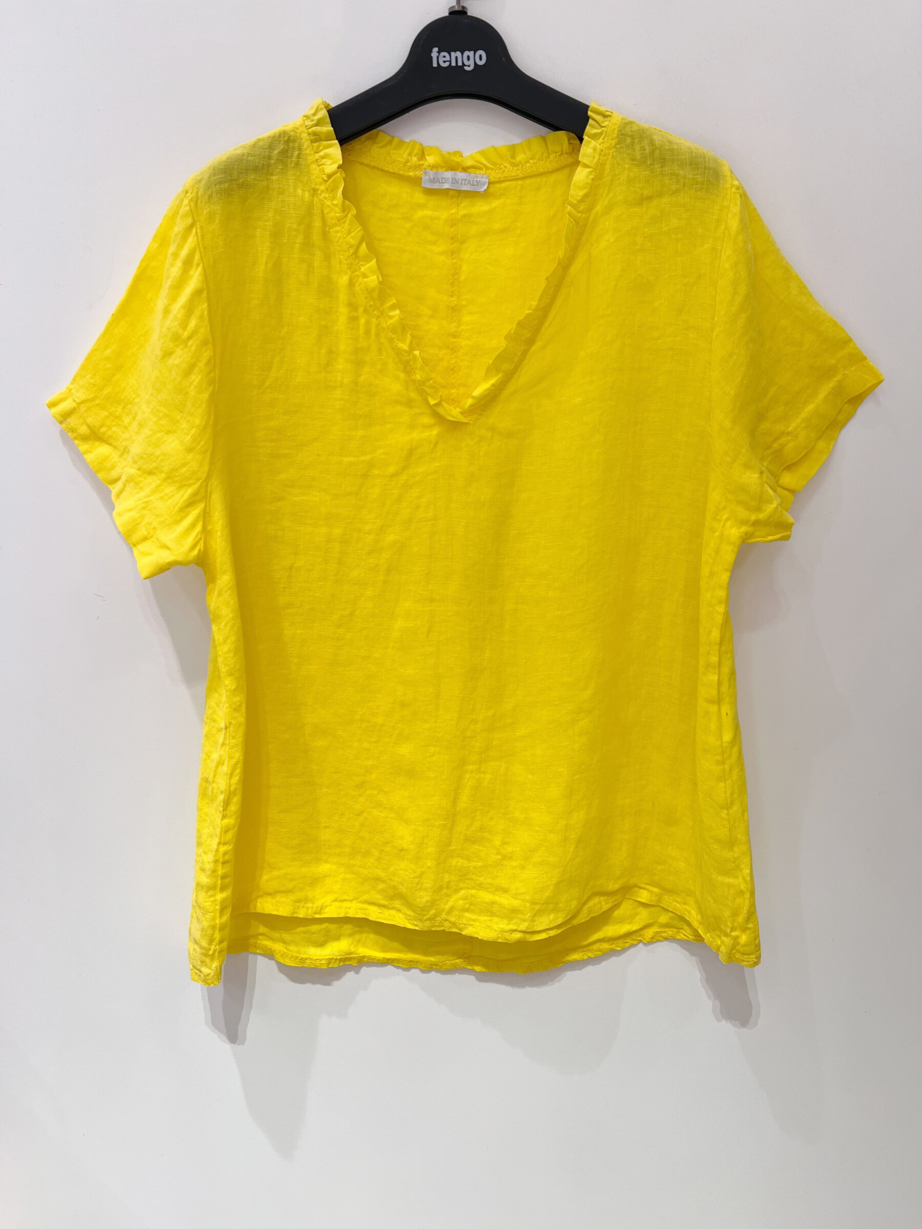 Grossiste Fengo by Pretty Collection - T-shirt col v avec volants, en lin 100%