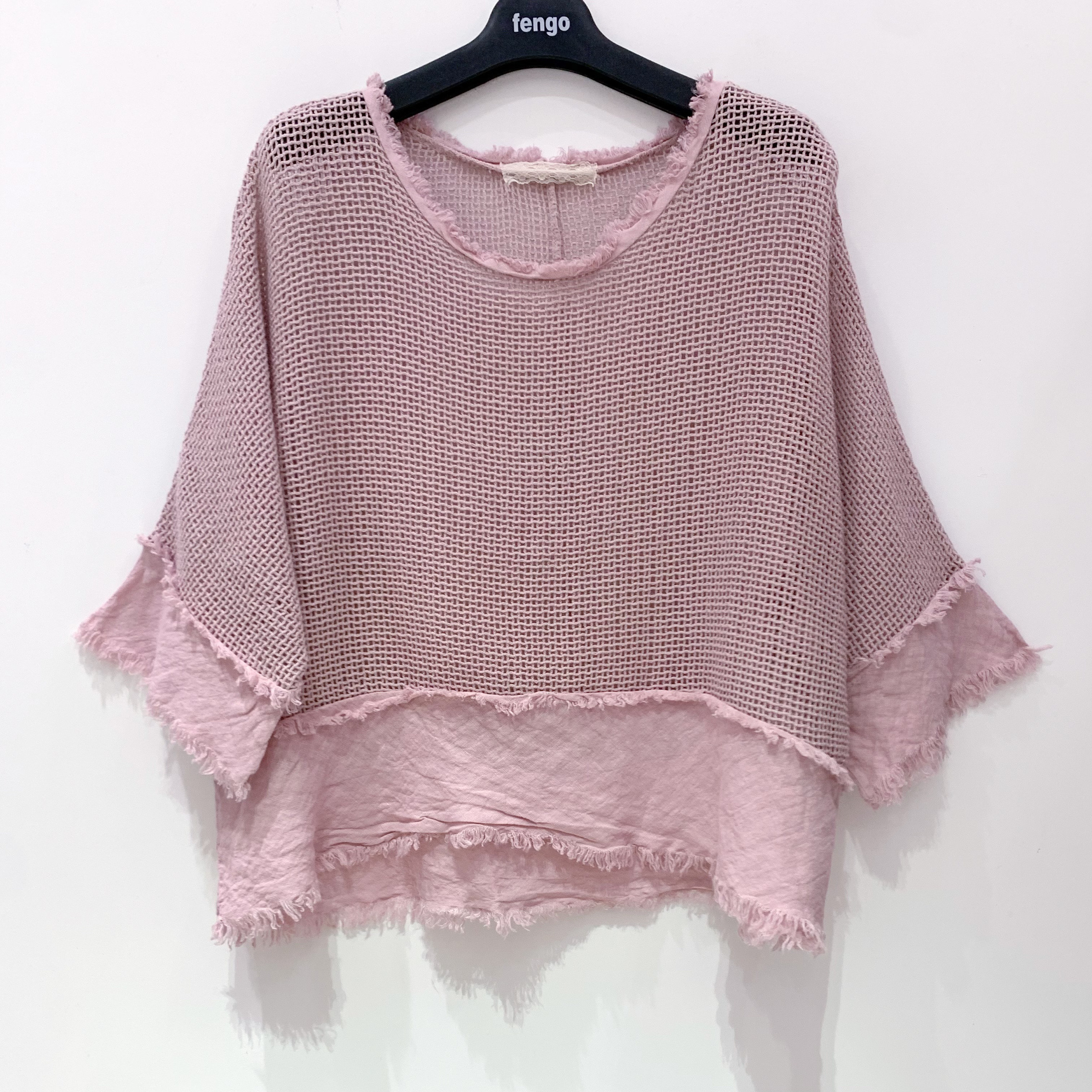 Wholesaler Fengo by Pretty Collection - Oversized crochet T-shirt with a round neck, mixed materials, and short sleeves.