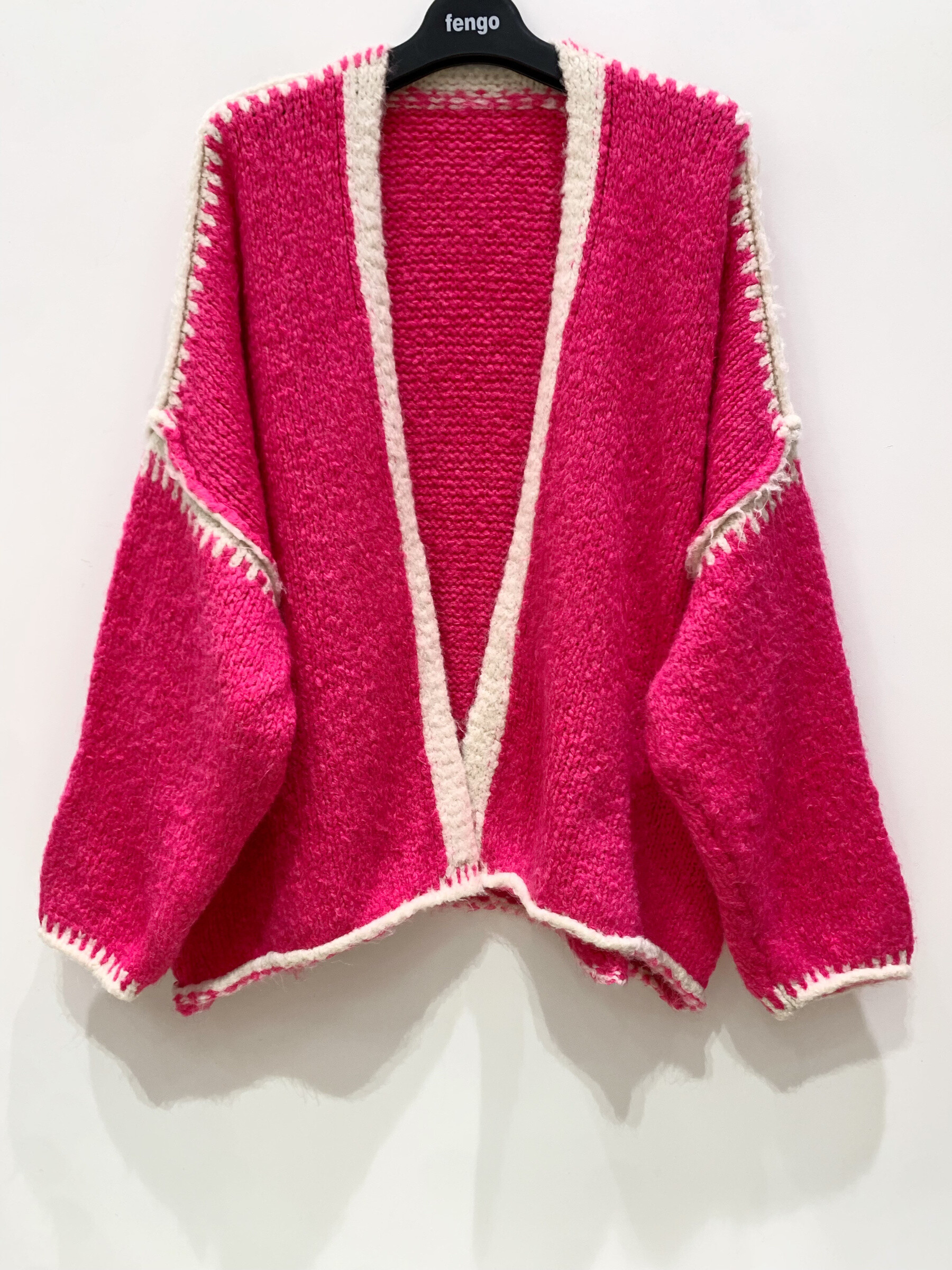Wholesaler Fengo by Pretty Collection - Wool vest with contrasting trims.