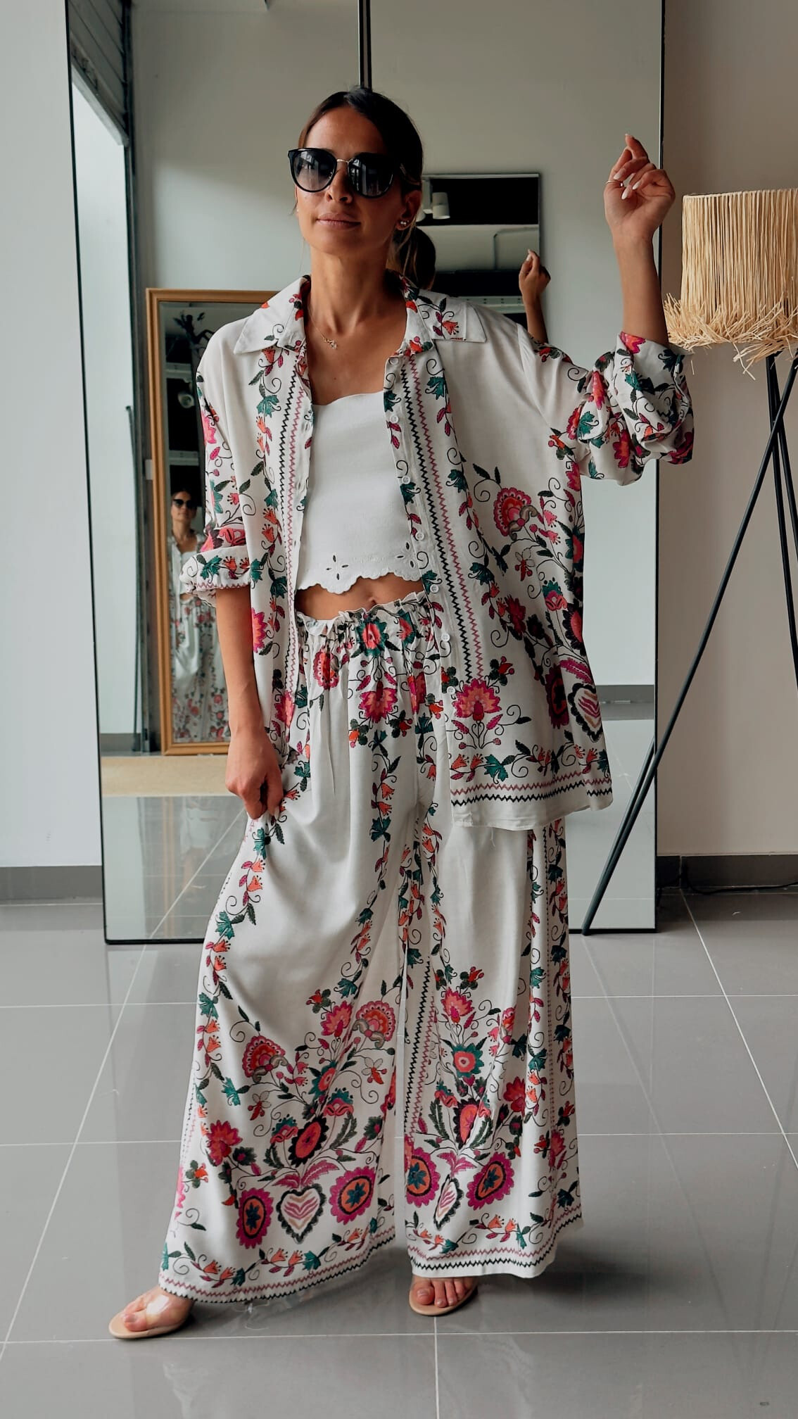 Großhändler FENOMEN - Viskose-Set - Passende Oversized-Hemd und Hose - Blumendrucke