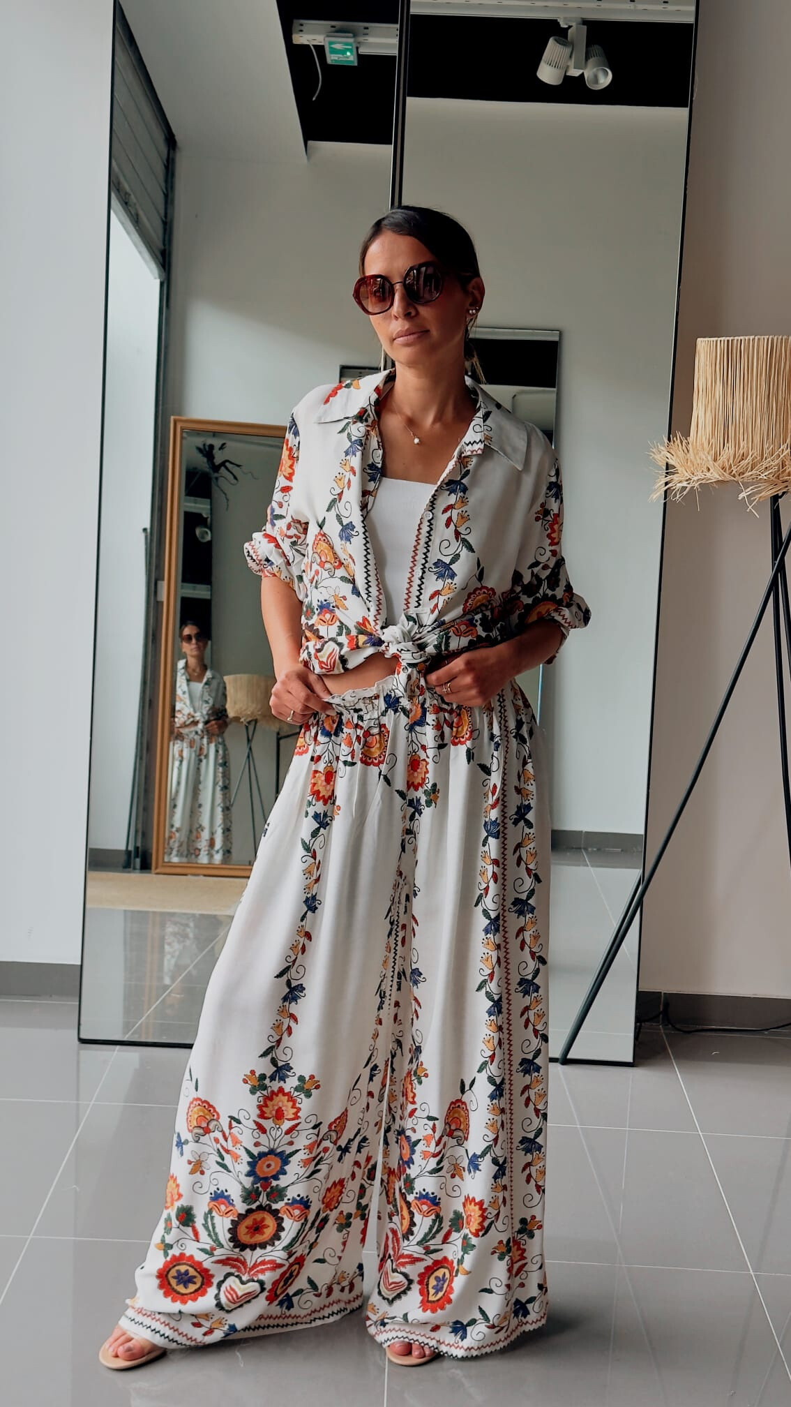 Grossiste FENOMEN - Ensemble En Viscose - Chemise et Pantalon Ample Assorties - Imprimés Fleuries Orange