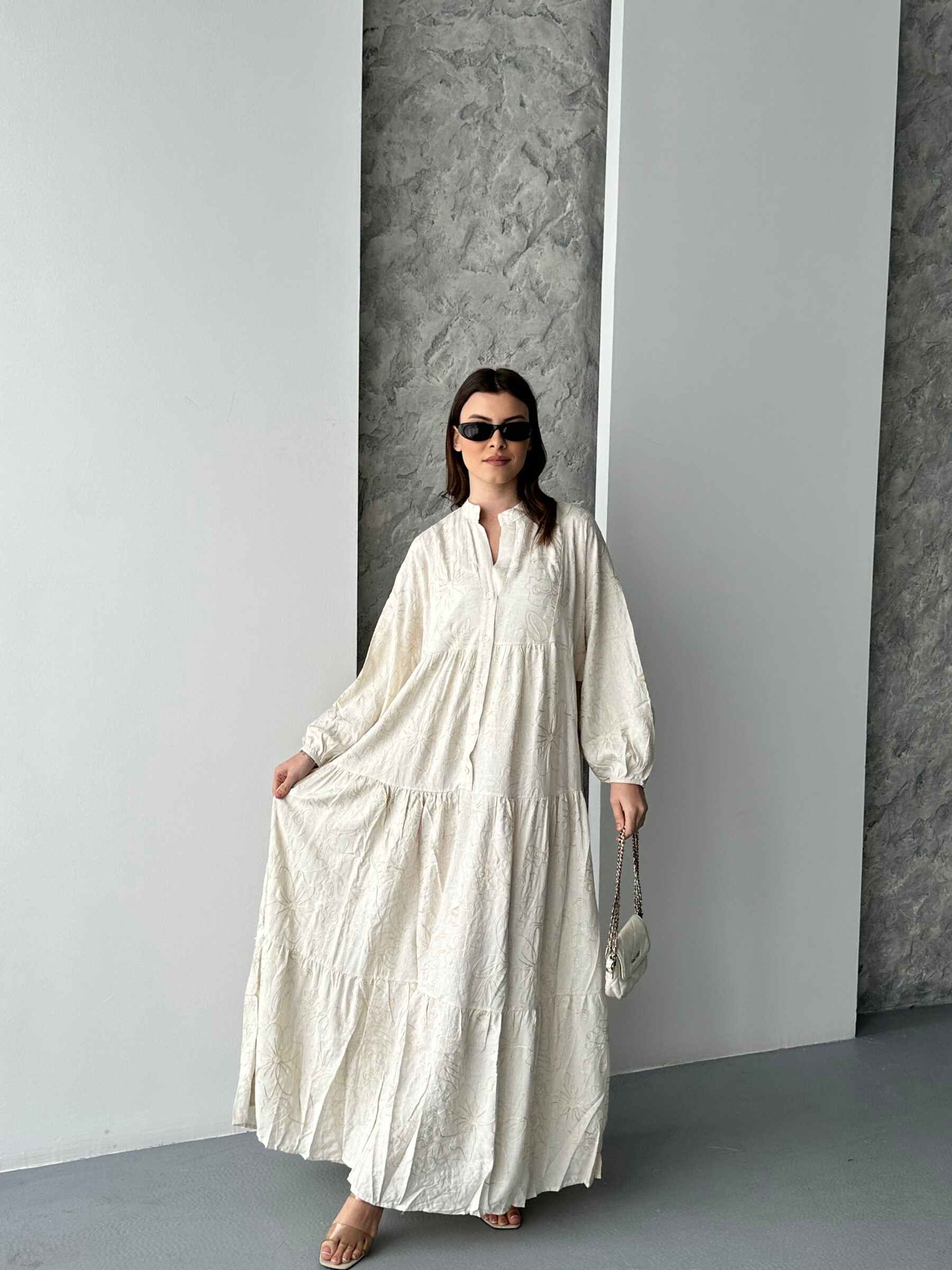 Grossiste FENOMEN - Robe Longue Ample Bohème - Manches Longues - A Broderies Ajourées Avec Lin