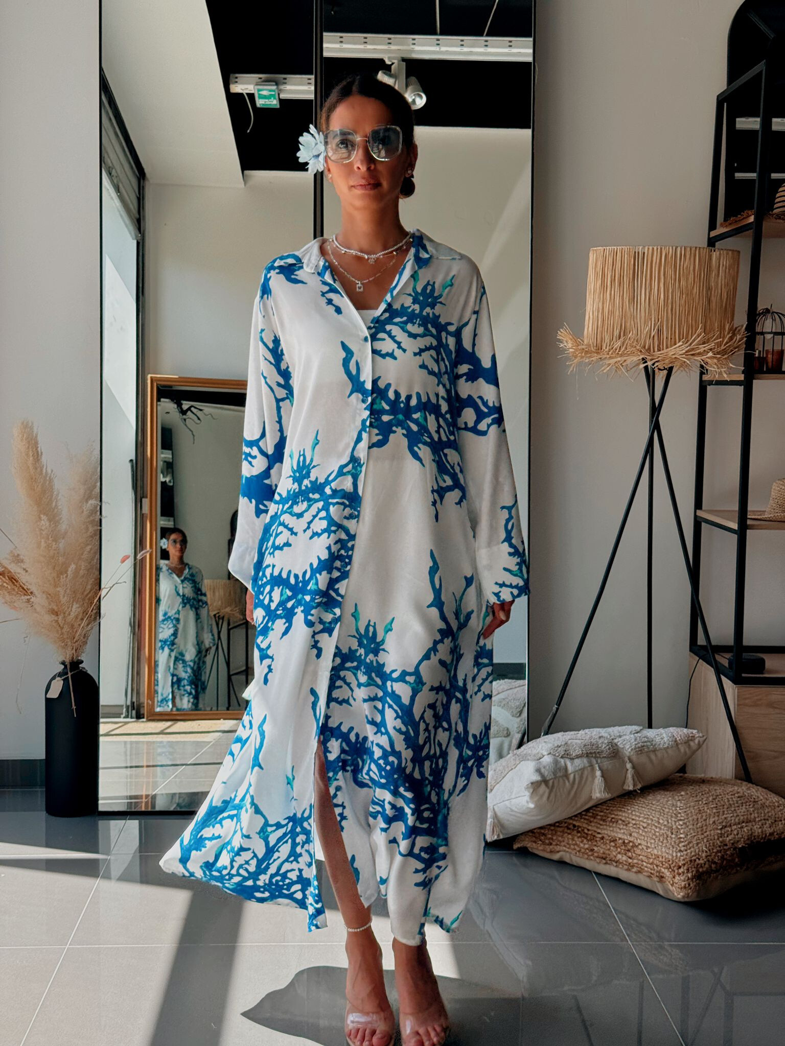 Wholesaler FENOMEN - Fluid Viscose Printed Tunic in White and Black - Summer Collection