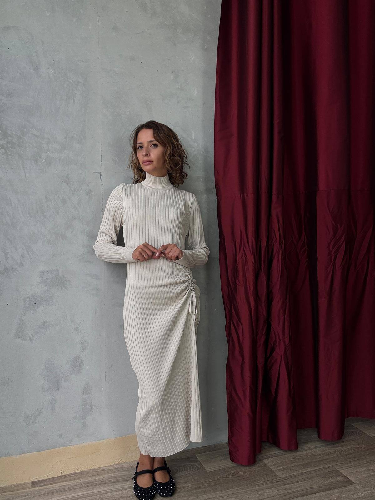 Grossiste ASHILDA PARIS - Robe en maille longue avec manches longues et col montant