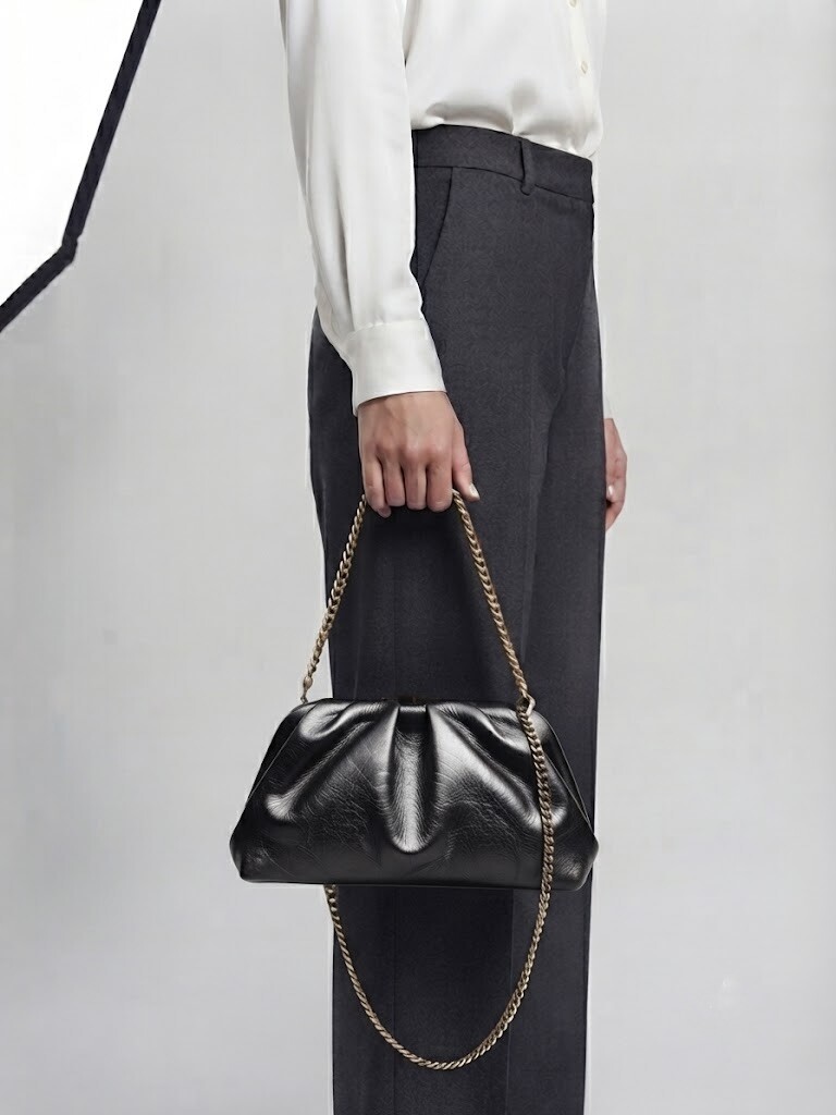 Wholesaler FERRARINA - GENUINE LEATHER BAG Noir Pleat