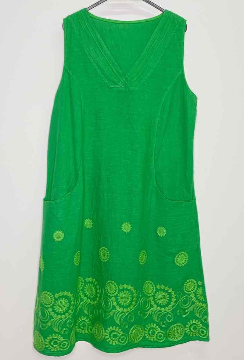 Wholesaler Fidèle - Dress V neck embroidered