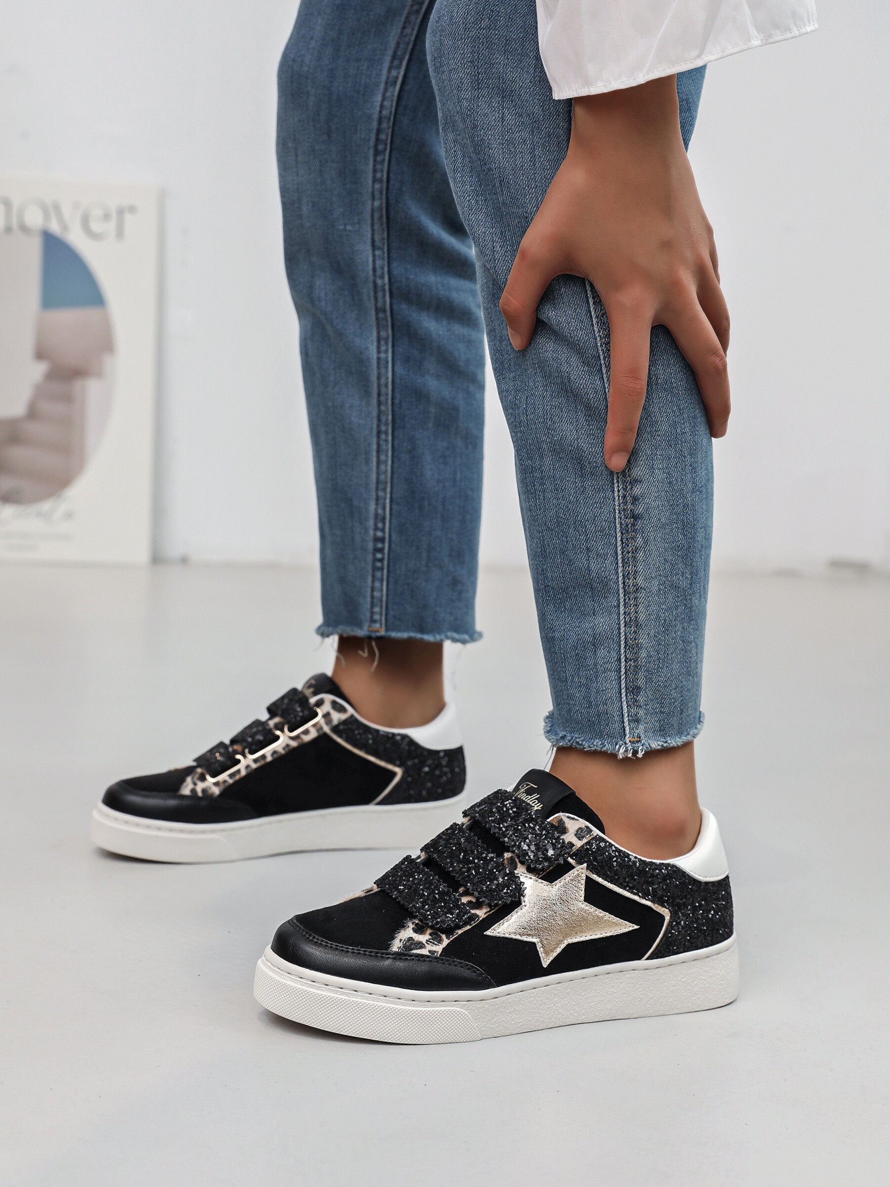 Grossista FINDLAY / COVANA - Sneakers nere con stampa leopardata e chiusura in velcro