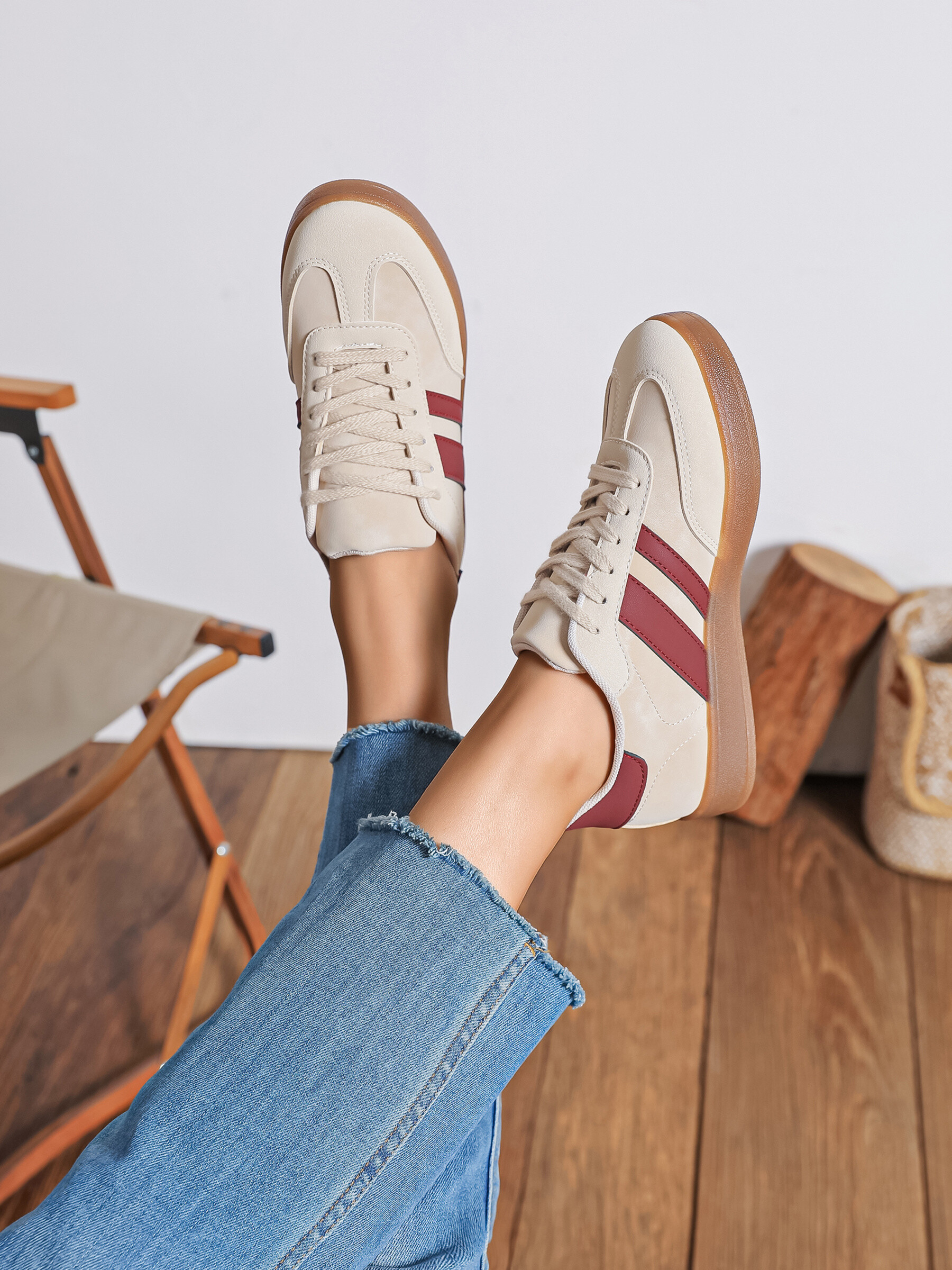 Wholesaler FINDLAY / COVANA - Striped sneakers