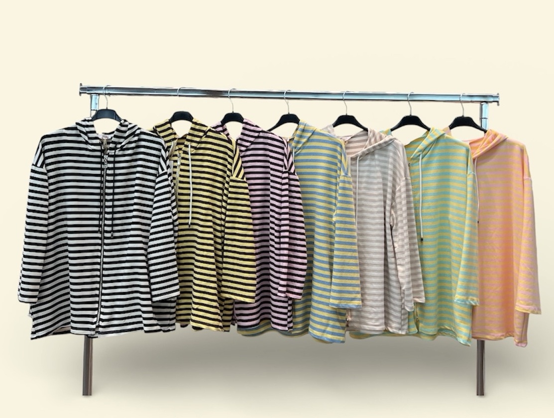 Grossista FIRSTAGE - Felpa oversize con cappuccio a righe multicolore