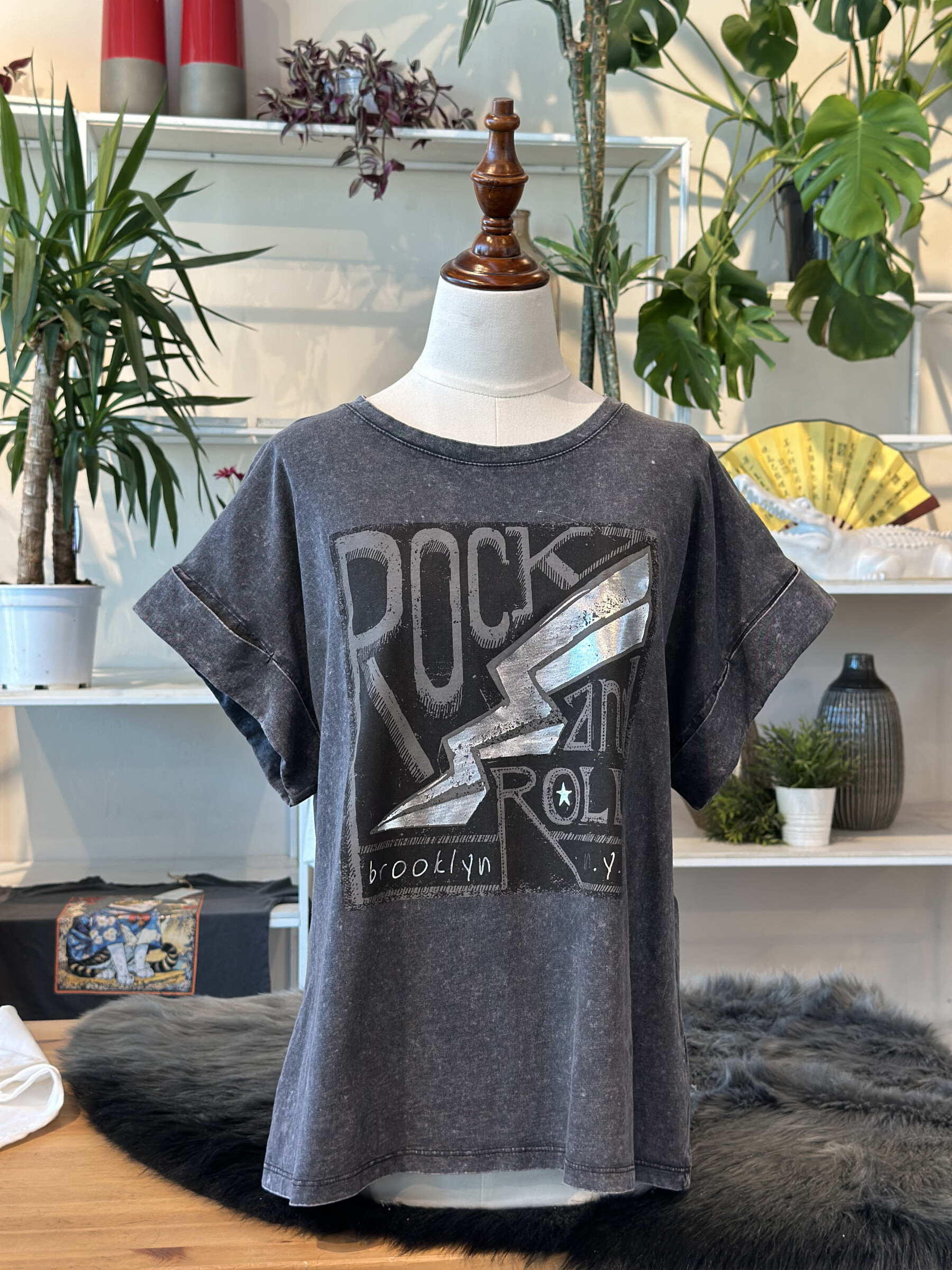Mayorista FIRSTAGE - Camiseta vintage stonewash para mujer con estampados rock and roll Hecho en Italia 100% algodón