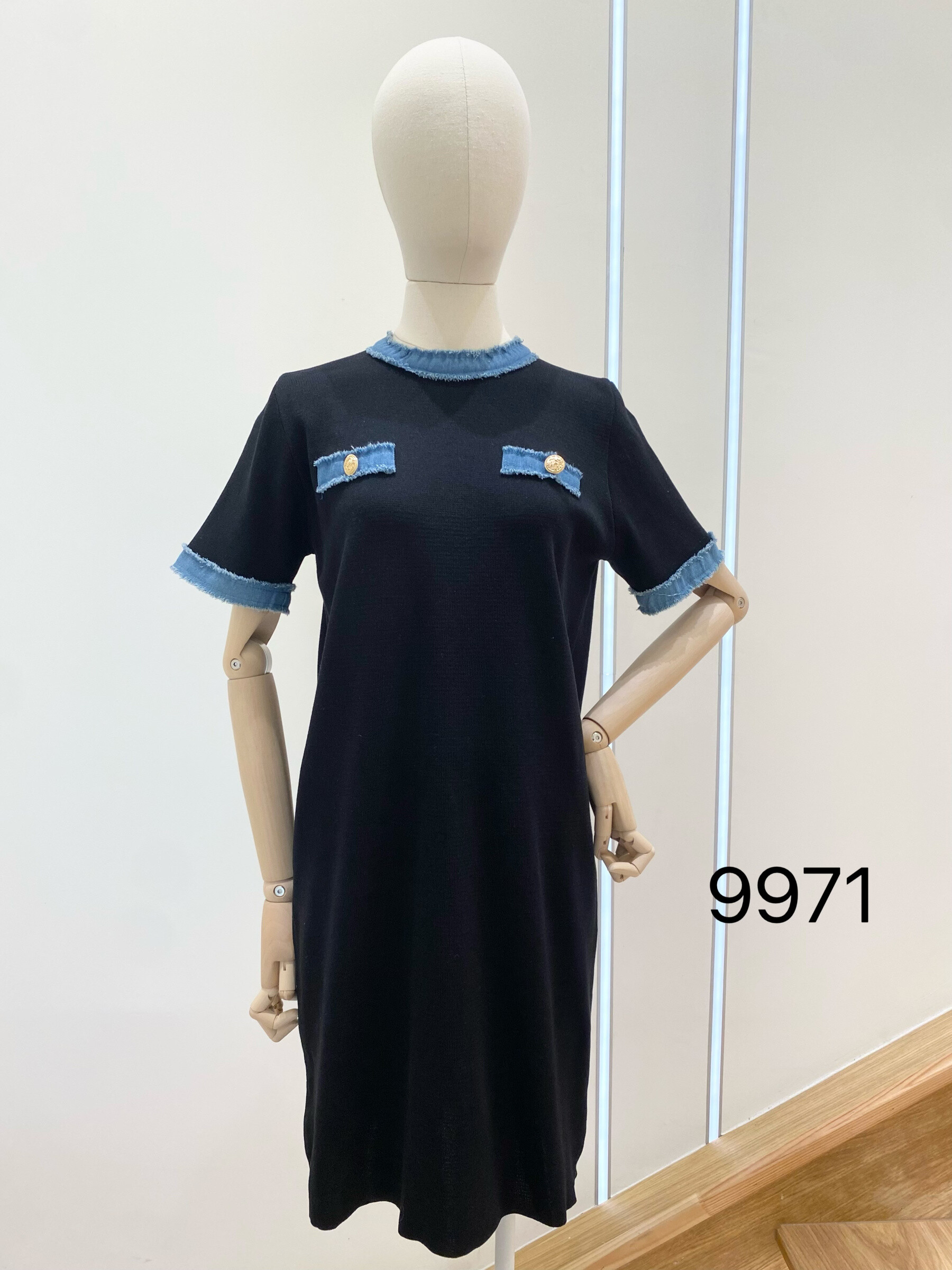 Grossista Flam Mode - Vestito maglione in maglia con dettagli in denim