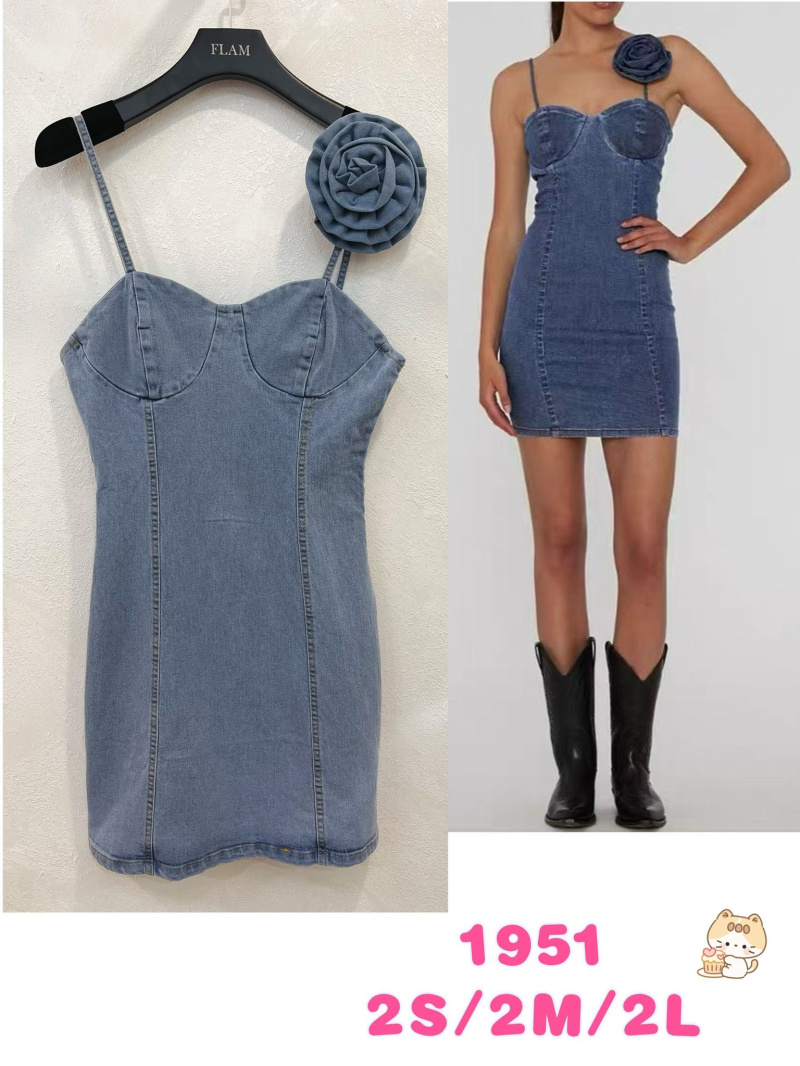 Grossista Flam Mode - Abito di jeans con fiore