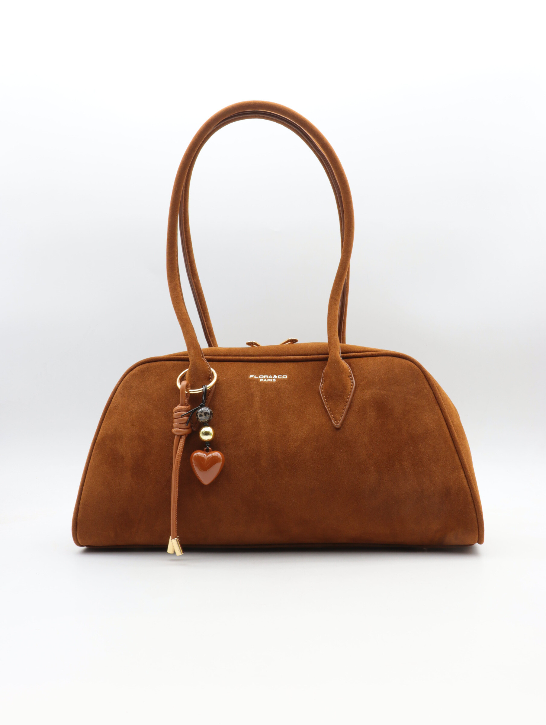 Sac à main suédine + charms devant
fermeture par le haut zippée
poche arrière zippée
poche intérieur zippée
doublure motif à fleur
L39*H20*P14 cm