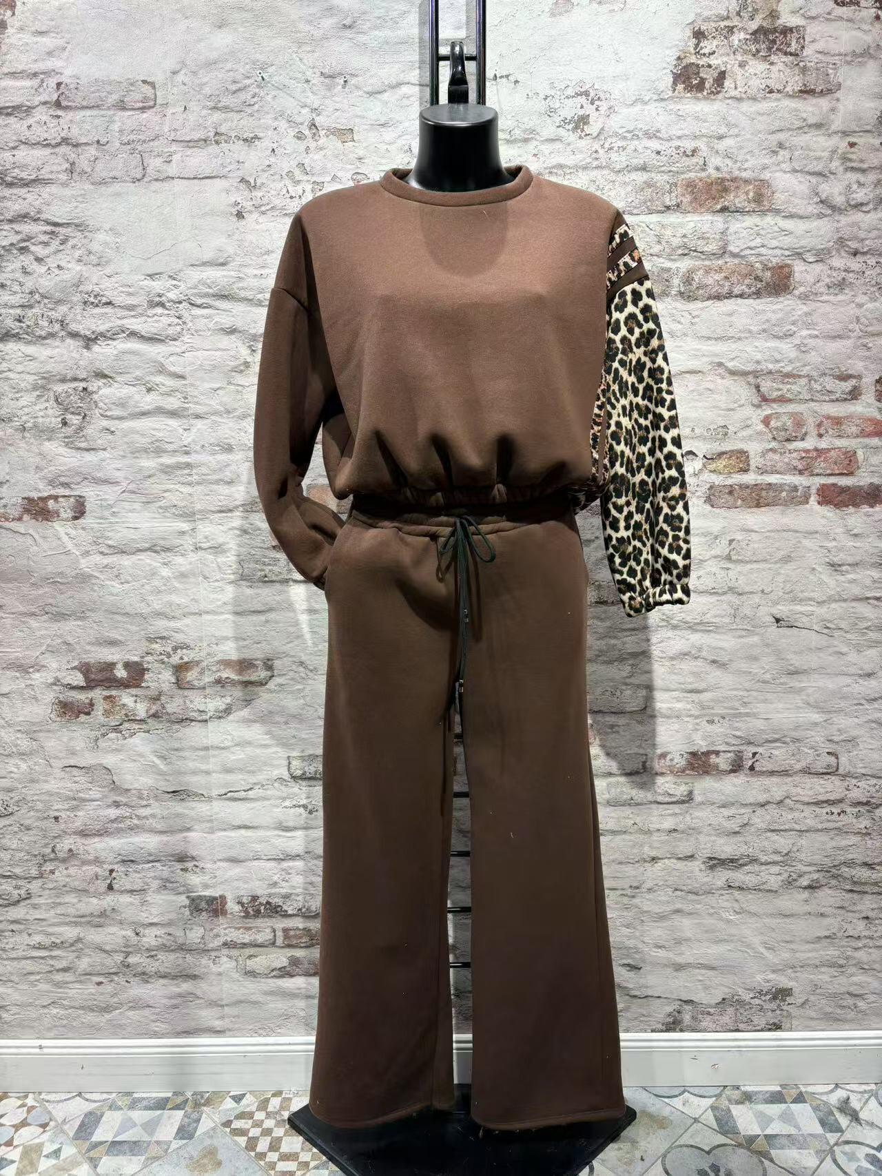 Wholesaler FOLIE LOOK - Trouser set with leopard patterns