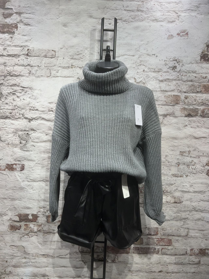 Wholesaler FOLIE LOOK - Turtleneck sweater