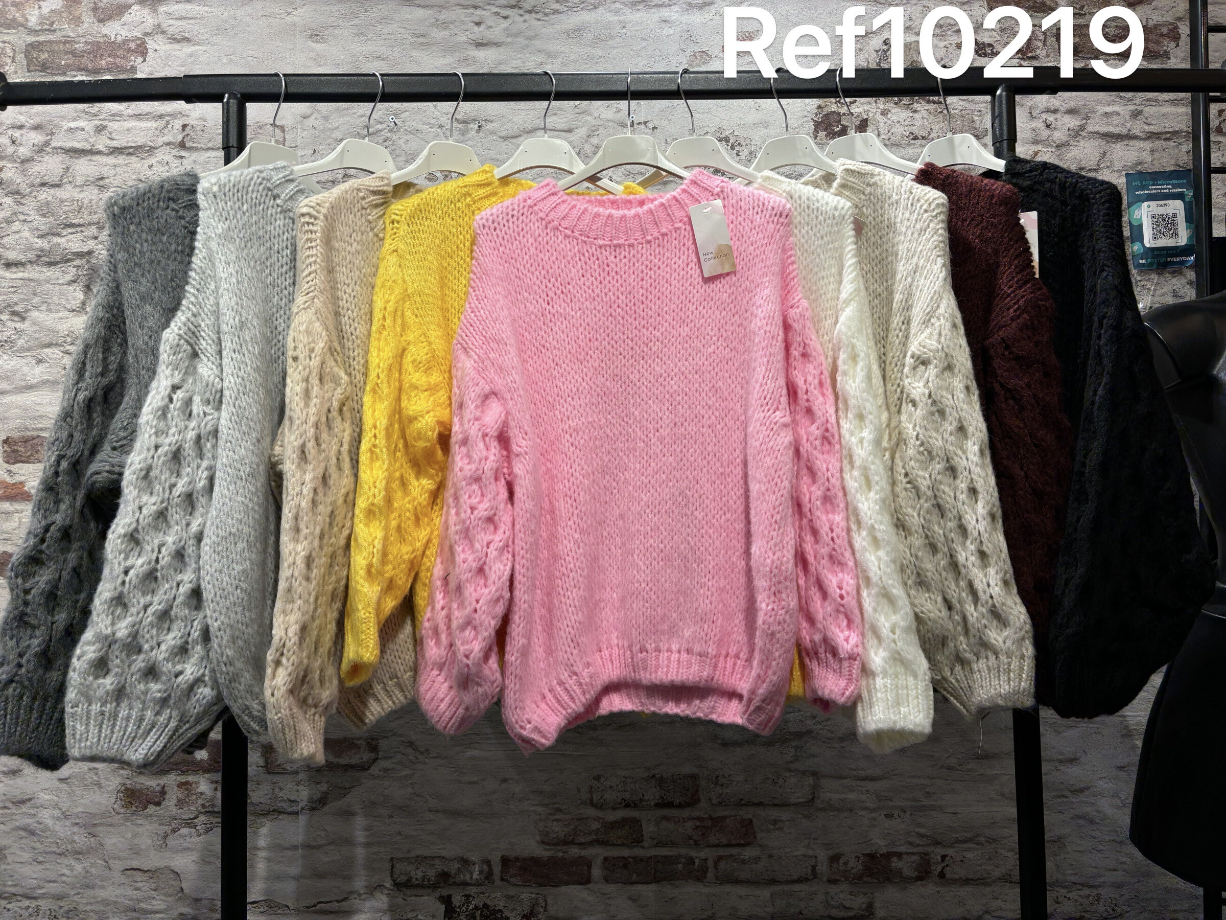 Wholesaler FOLIE LOOK - Round neck sweater with patterns and long sleeves