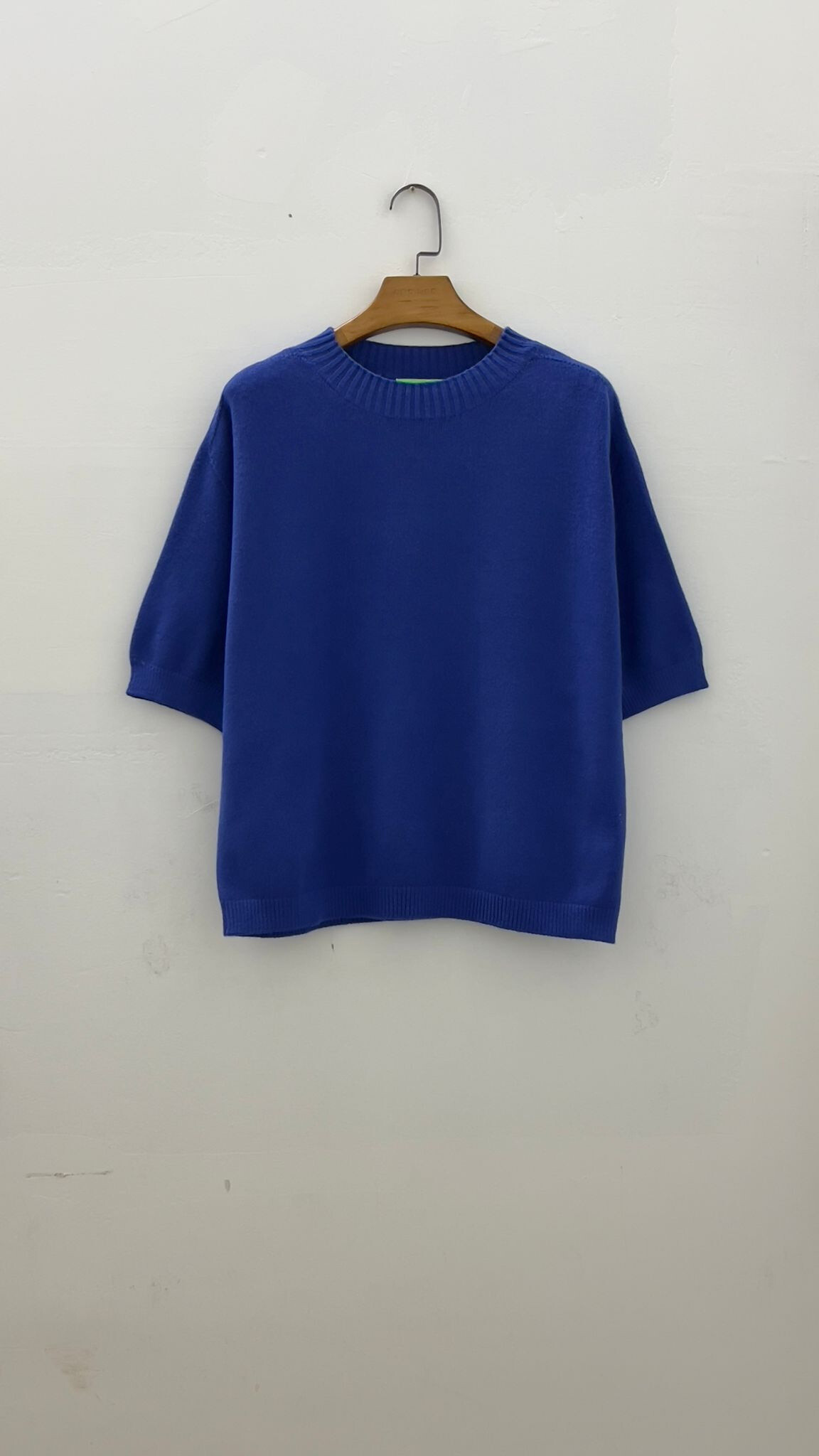 Wholesaler For Her Paris Grande Taille - plain sweater, short sleeves, round neck.