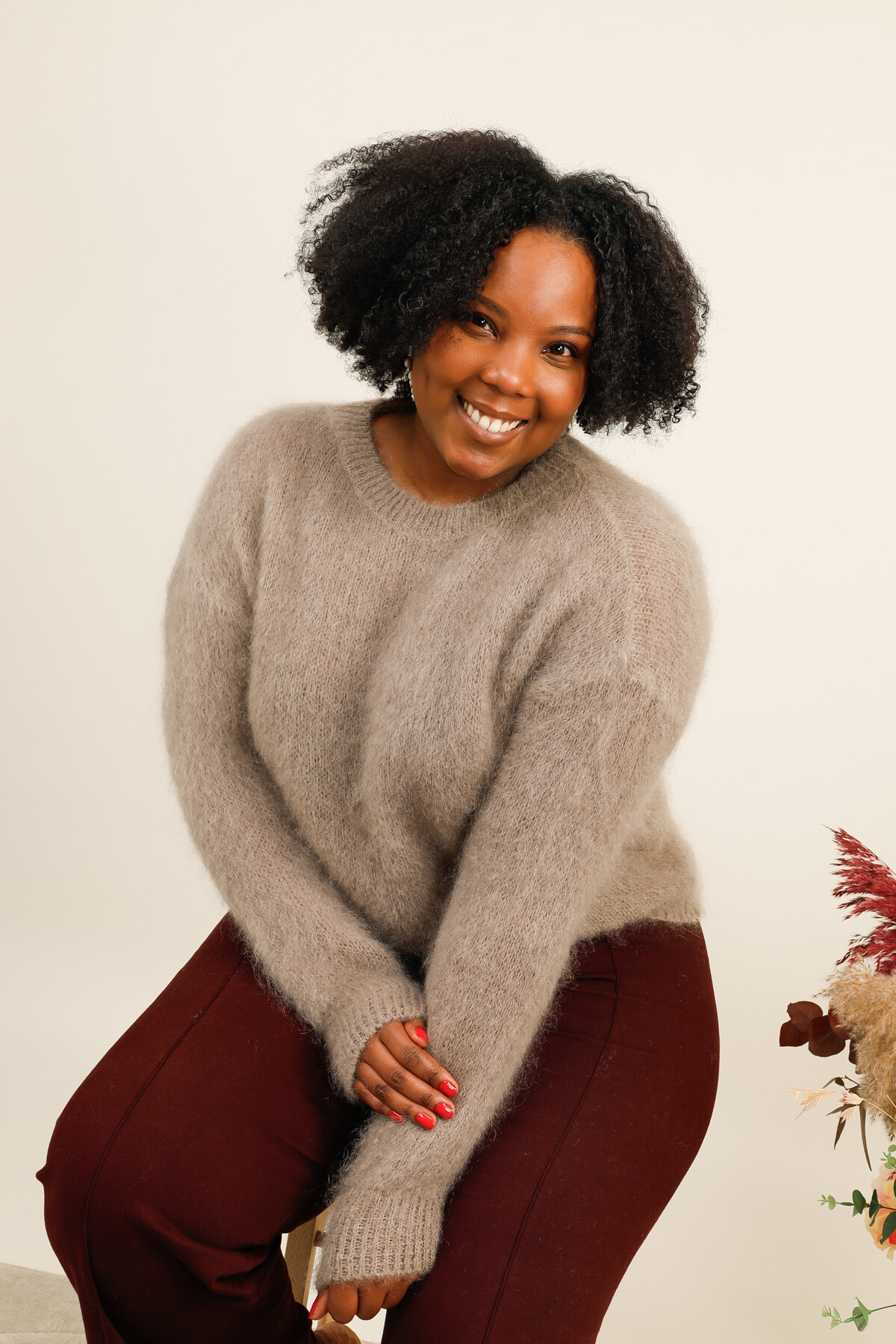 Wholesaler For Her Paris Grande Taille - 80% kid mohair sweater, solid color, ribbed round neck, long sleeves, timeless premium sweater