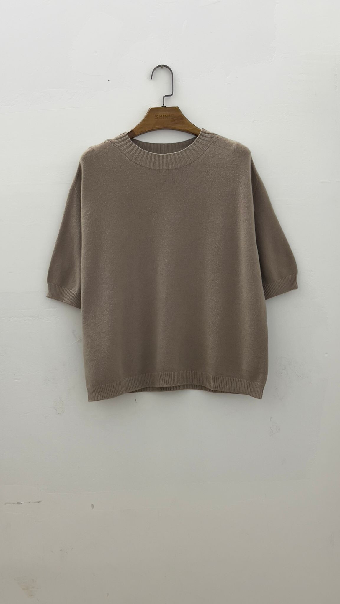 Wholesaler For Her Paris Grande Taille - plain sweater, short sleeves, round neck.