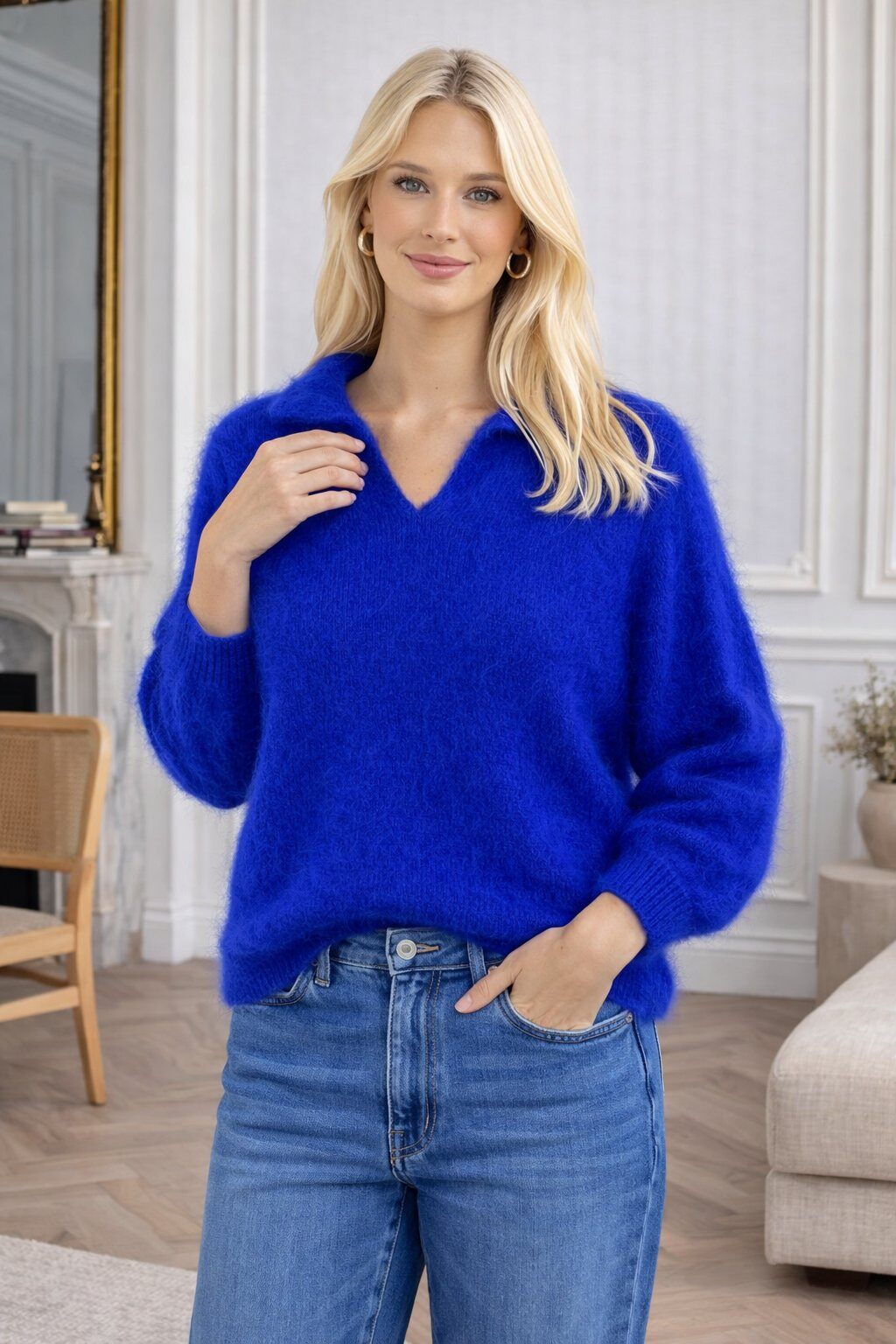 Wholesaler For Her Paris Grande Taille - Sweater in 80% kid mohair with a V-neck extended by a small lapel and long sleeves, timeless elegance