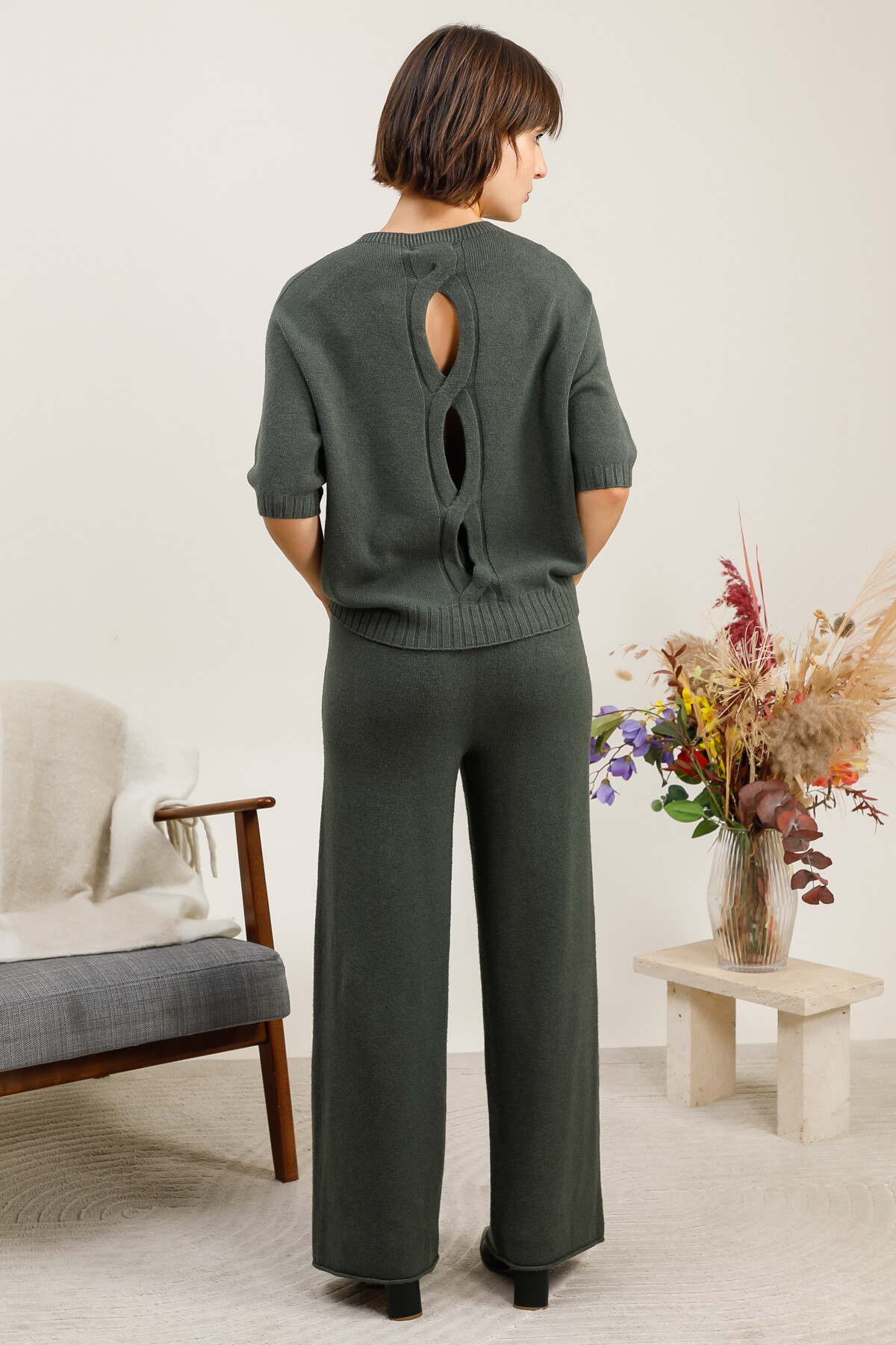 Wholesaler For Her Paris Grande Taille - Round neck short sleeve sweater with an elegant back and cashmere-like feel