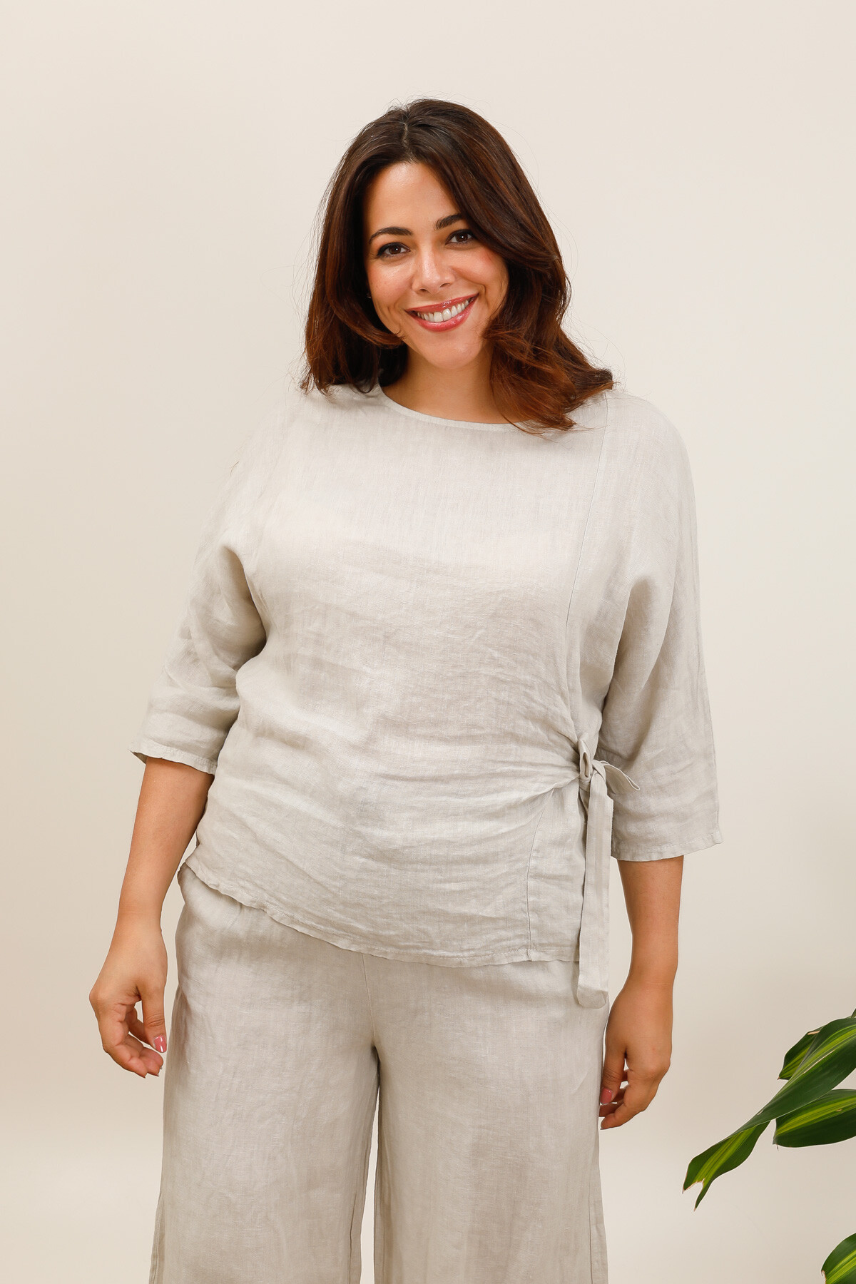 Wholesaler For Her Paris Grande Taille - 100% Linen Top with 3/4 Sleeves and Side Knot Natural Elegance