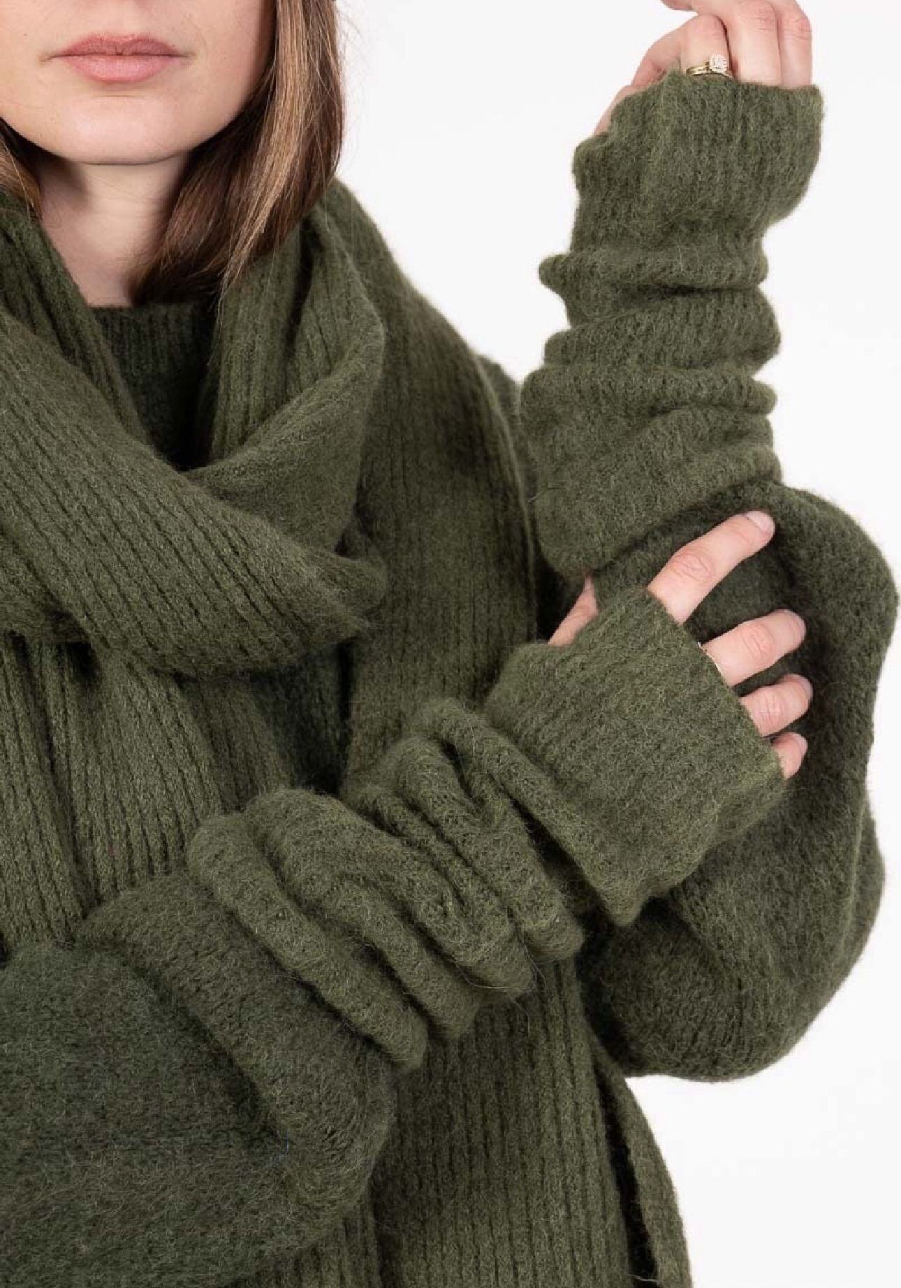Wholesaler For Her Paris - Stole and mittens set in baby alpaca, non-itchy