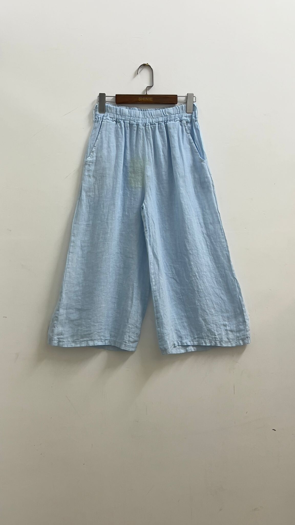 Wholesaler For Her Paris - Cropped pants in 100% linen, very wide, elasticated waist, 2 pockets