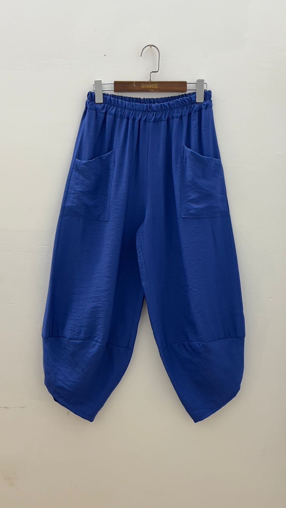 Wholesaler For Her Paris - plain viscose cropped pants with elasticated waist pockets