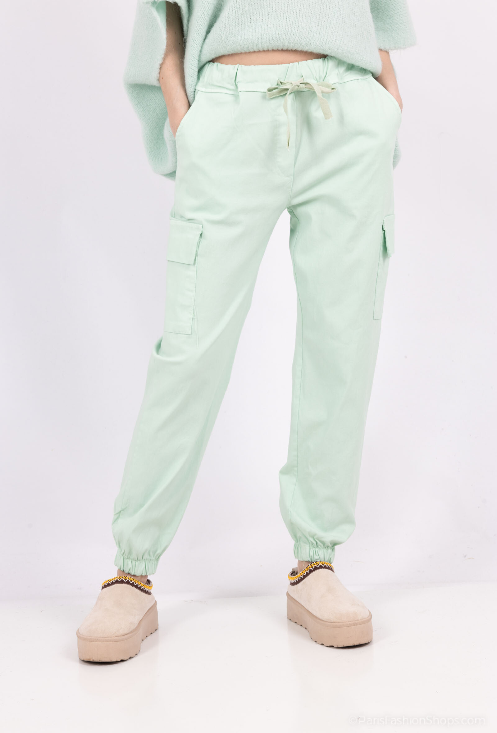 Wholesaler For Her Paris - Plain cargo pants in stretch cotton with a special wash