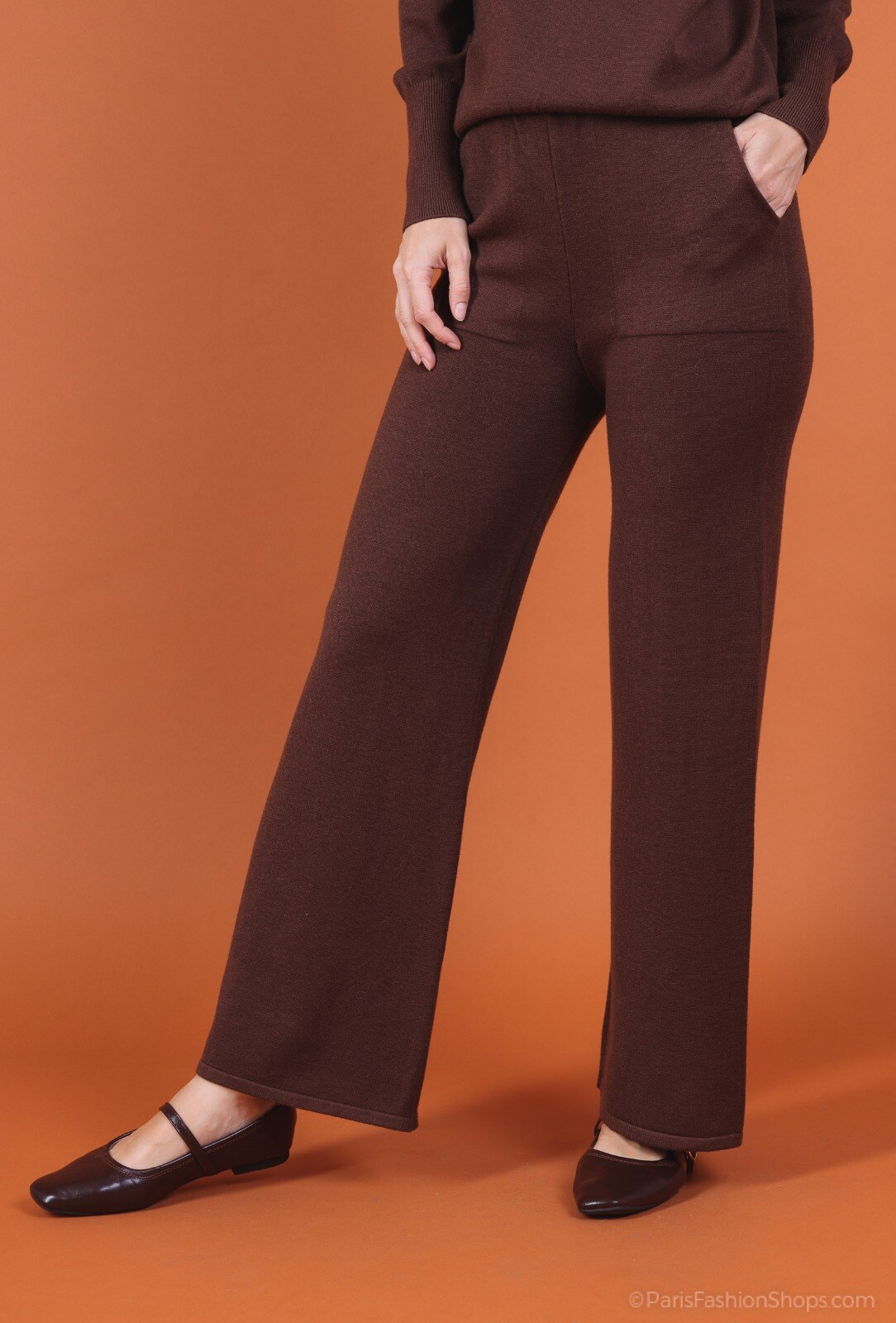 Wholesaler For Her Paris - Solid viscose pants with elastic waistband and 2 front patch pockets