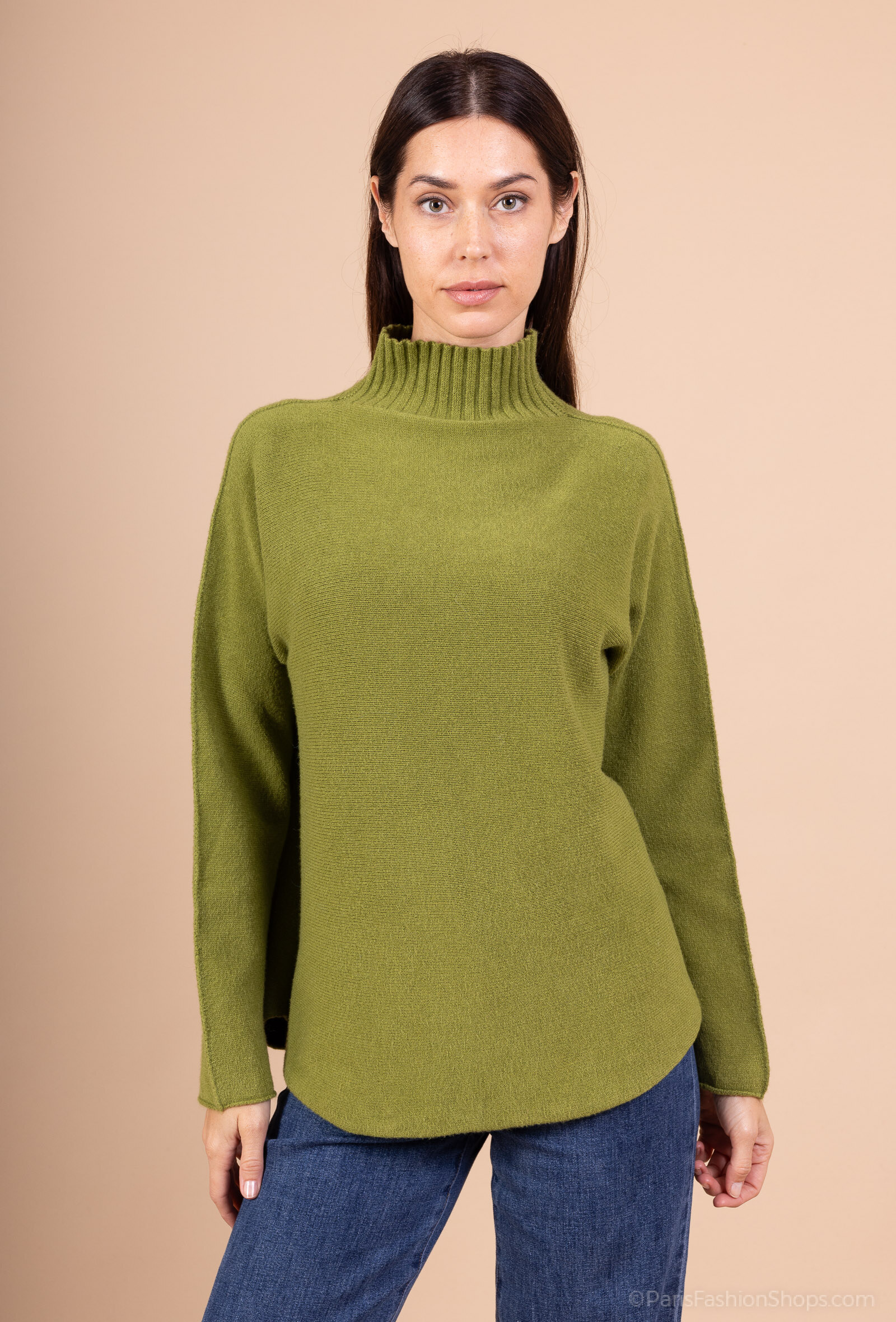 Wholesaler For Her Paris - Oversized solid color turtleneck sweater with long sleeves