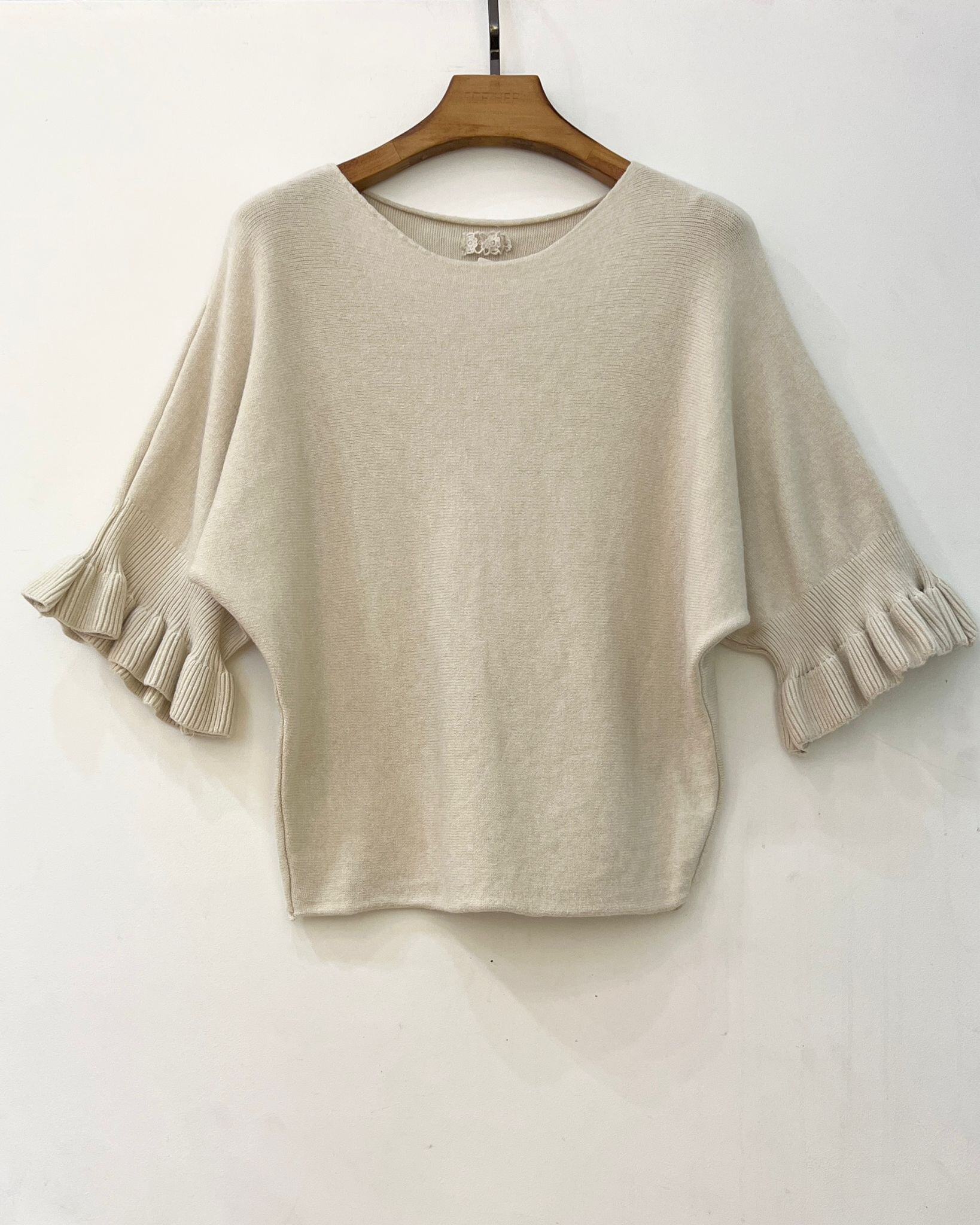 Wholesaler For Her Paris - Solid color round neck viscose sweater with three-quarter ruffled sleeves