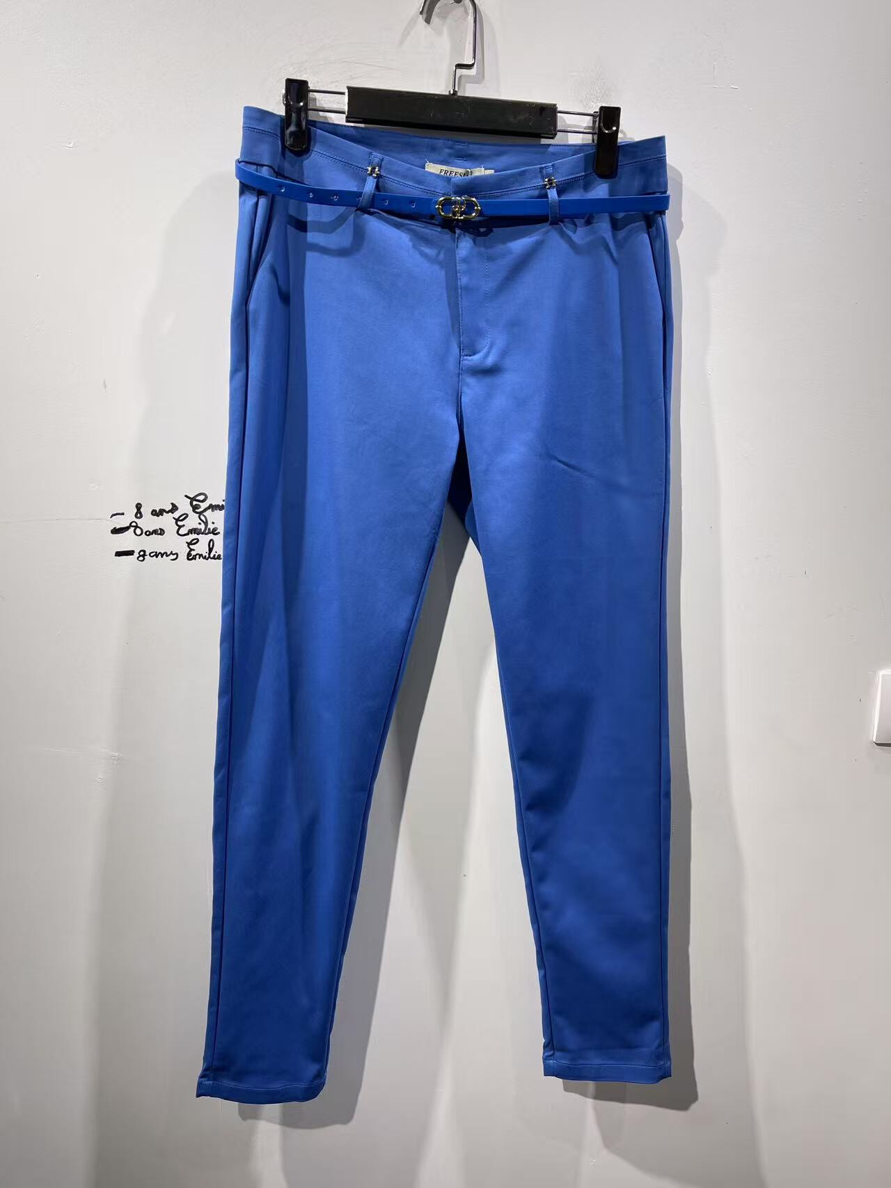 Wholesaler Freesia - Chinos pants cut slim with belt