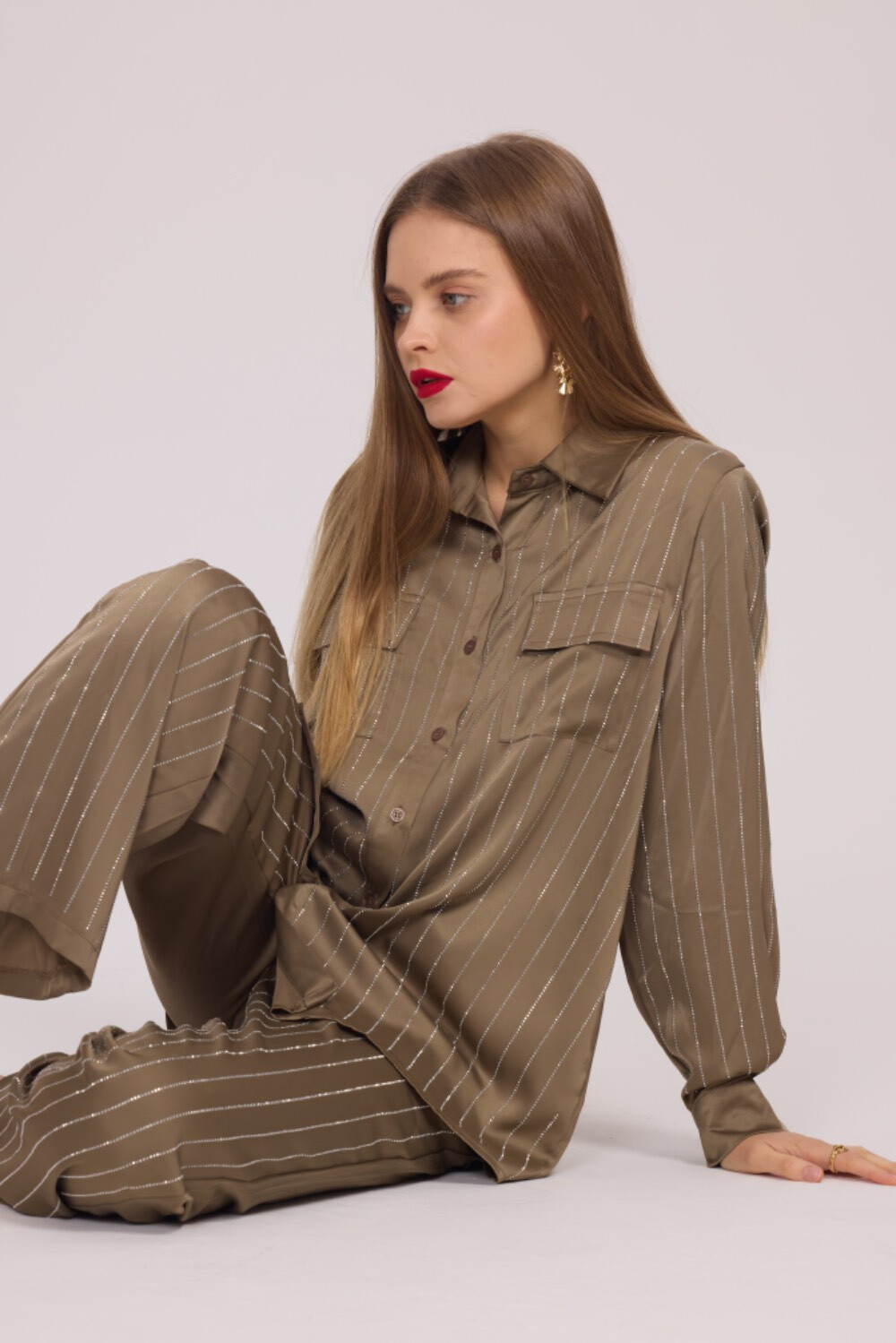 Grossista Frime Paris - Camicia fluida in raso con strass
