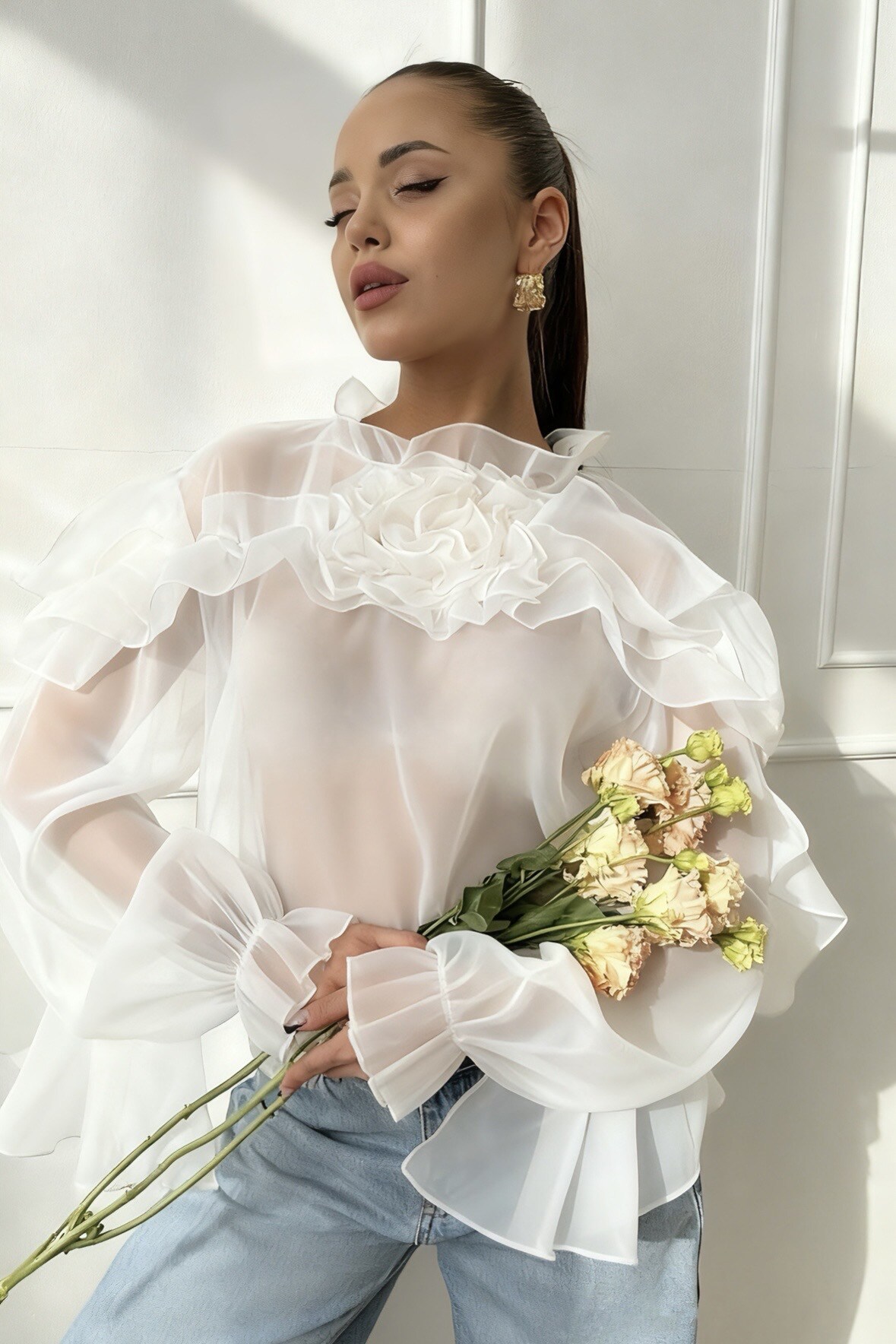 Grossiste Frime Paris - Chemise à volants et détails fleurs