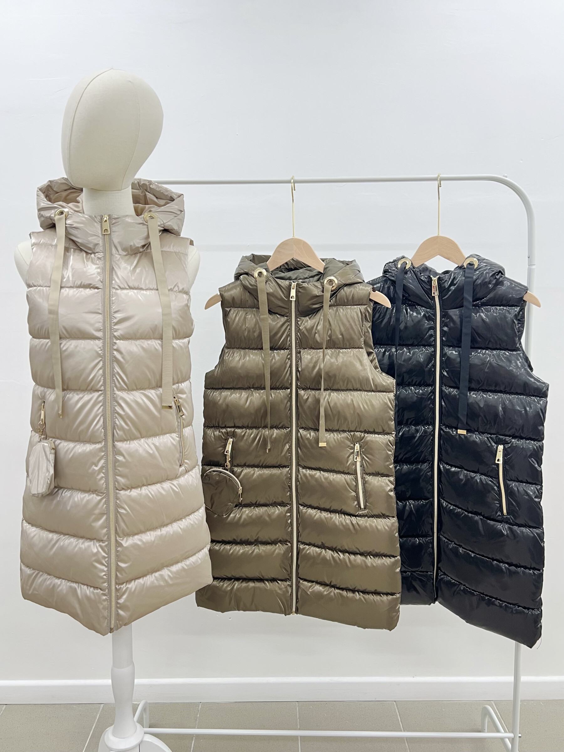 Grossiste Frime Paris - Doudoune brillante sans manches