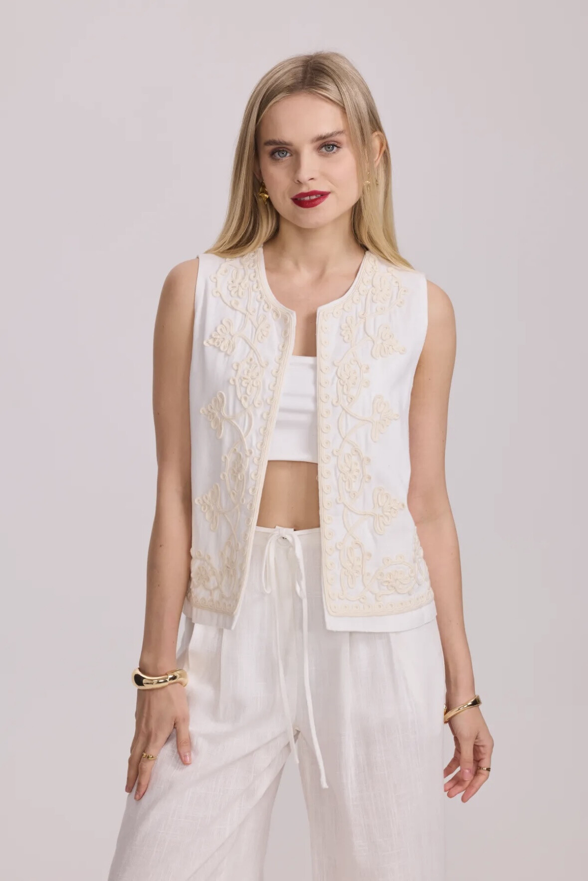 Wholesaler Frime Paris - Embroidered sleeveless vest