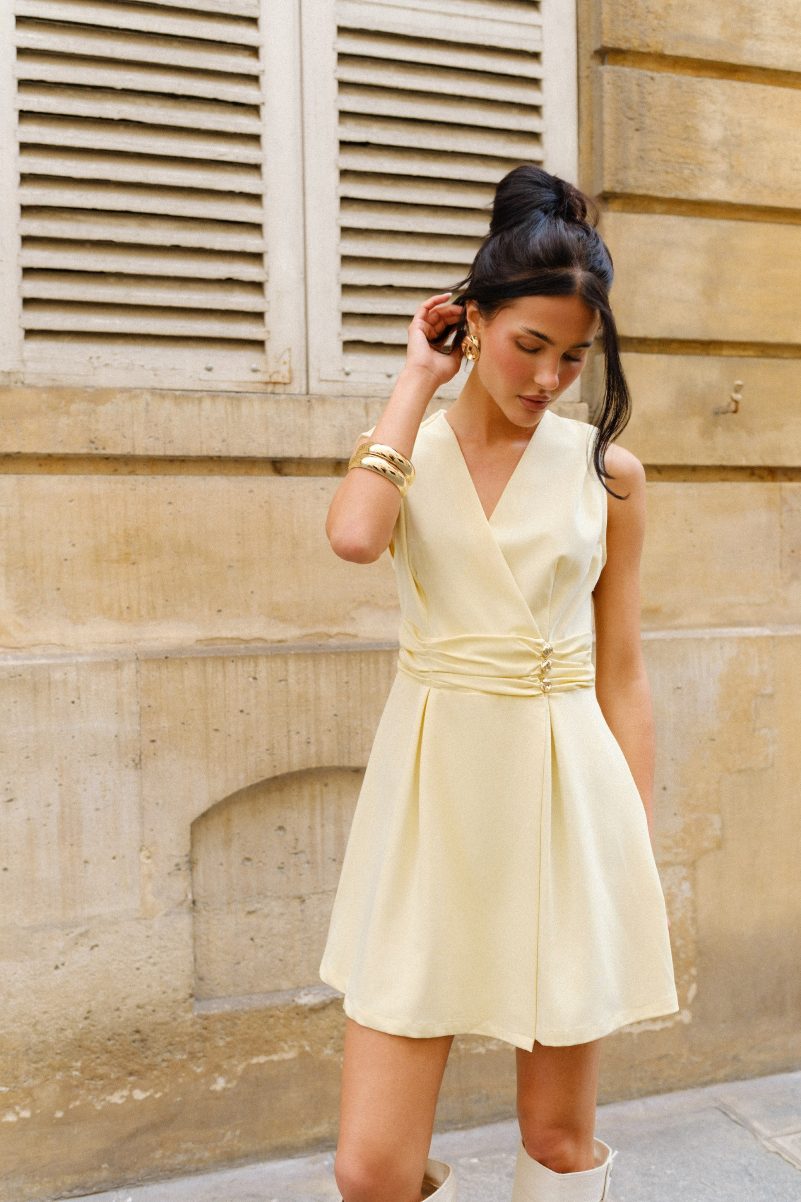 Mayorista Frime Paris - Vestido corto sin mangas con cuello en V