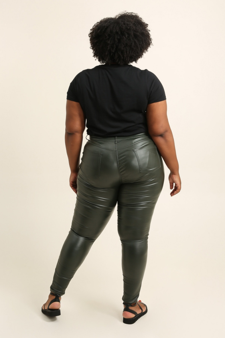 leather leggings curvy