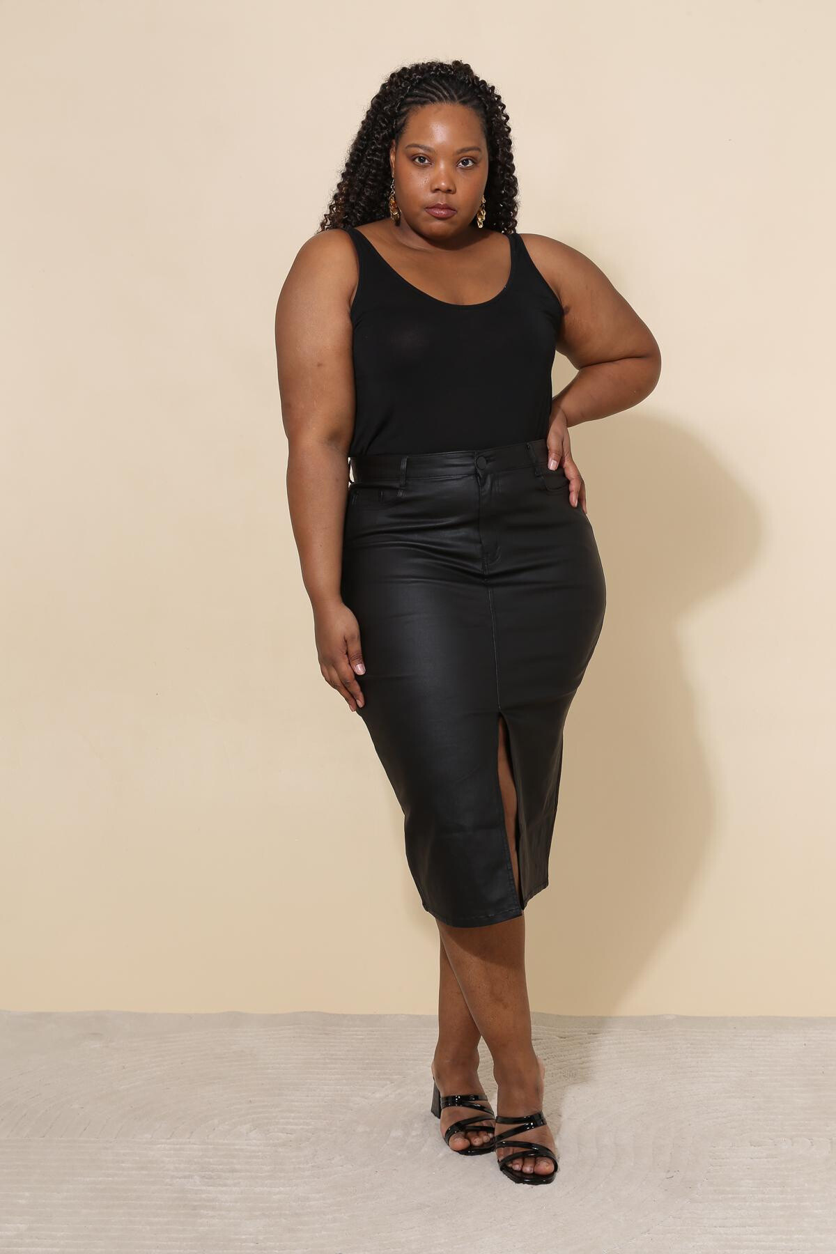 Wholesaler G-Smack - plus size faux leather long skirt