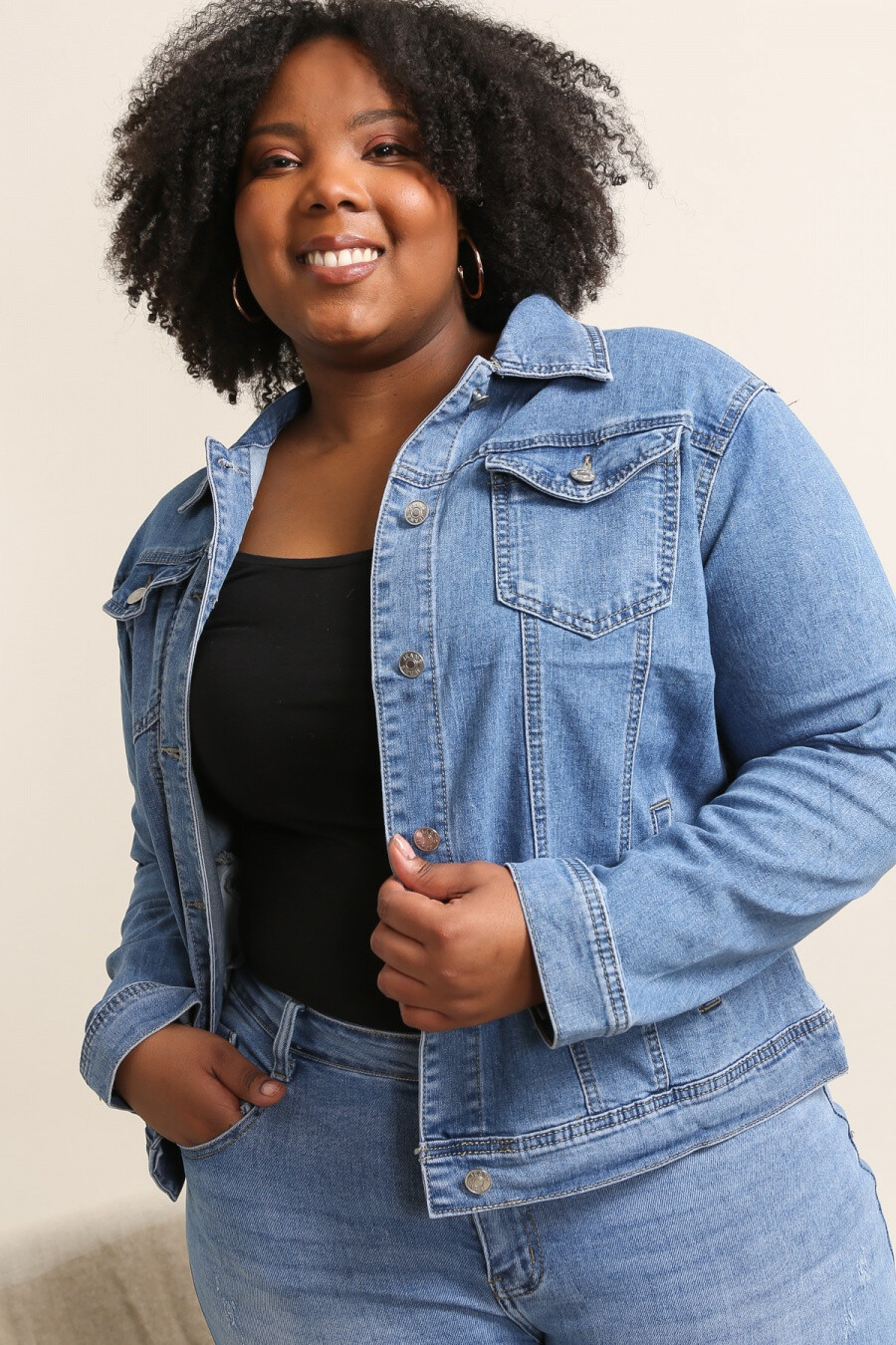 Großhändler G-Smack - Supergroße blaue Jacke
